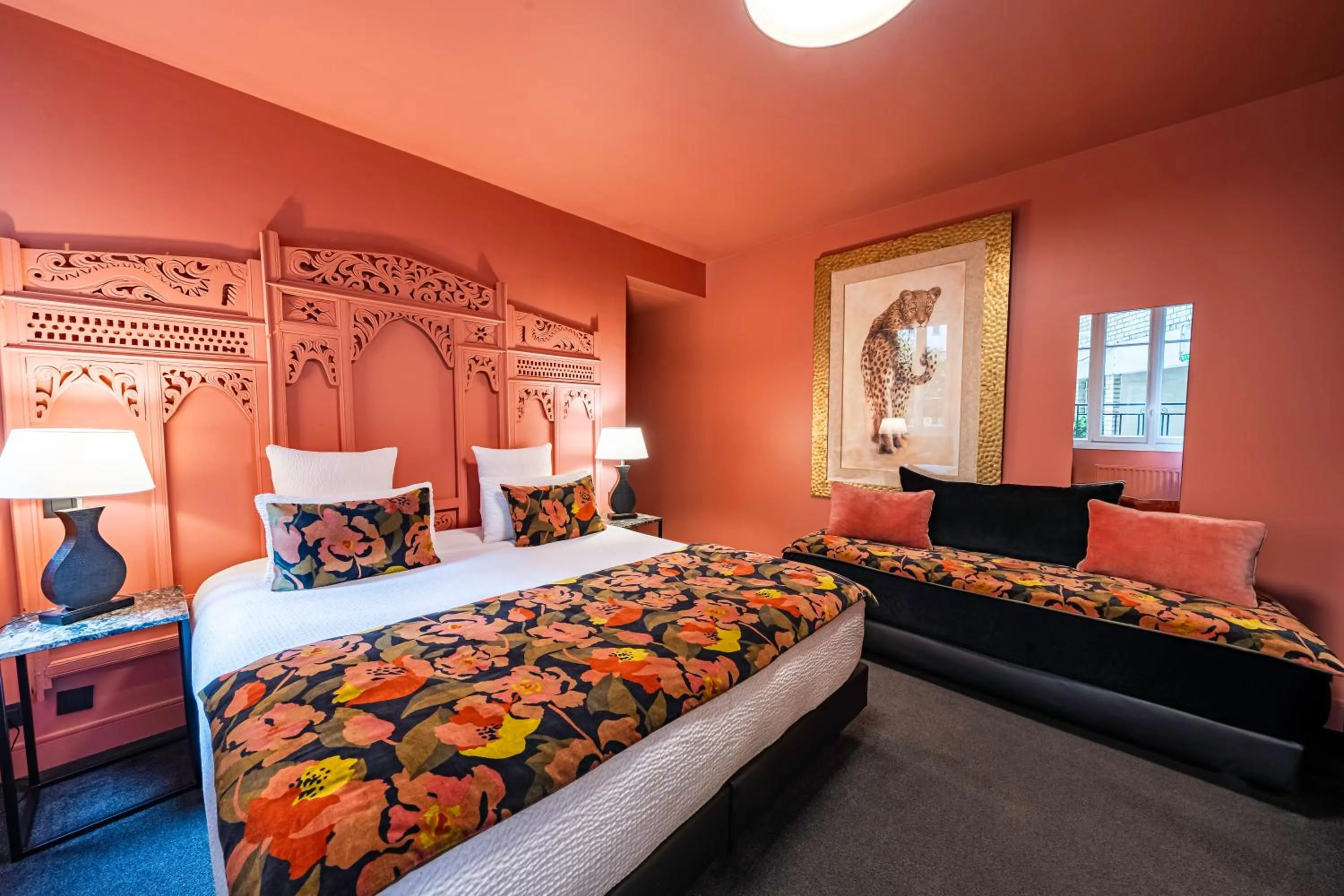 Bed in Hotel Villa Nicolo - Tour Eiffel