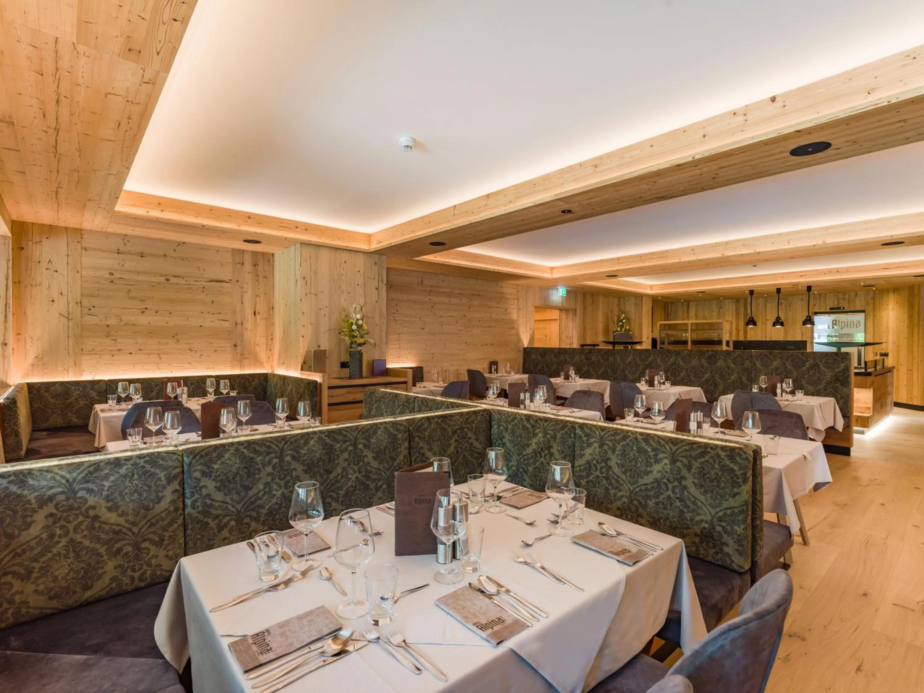 Restaurant/places to eat in Hotel Alpina