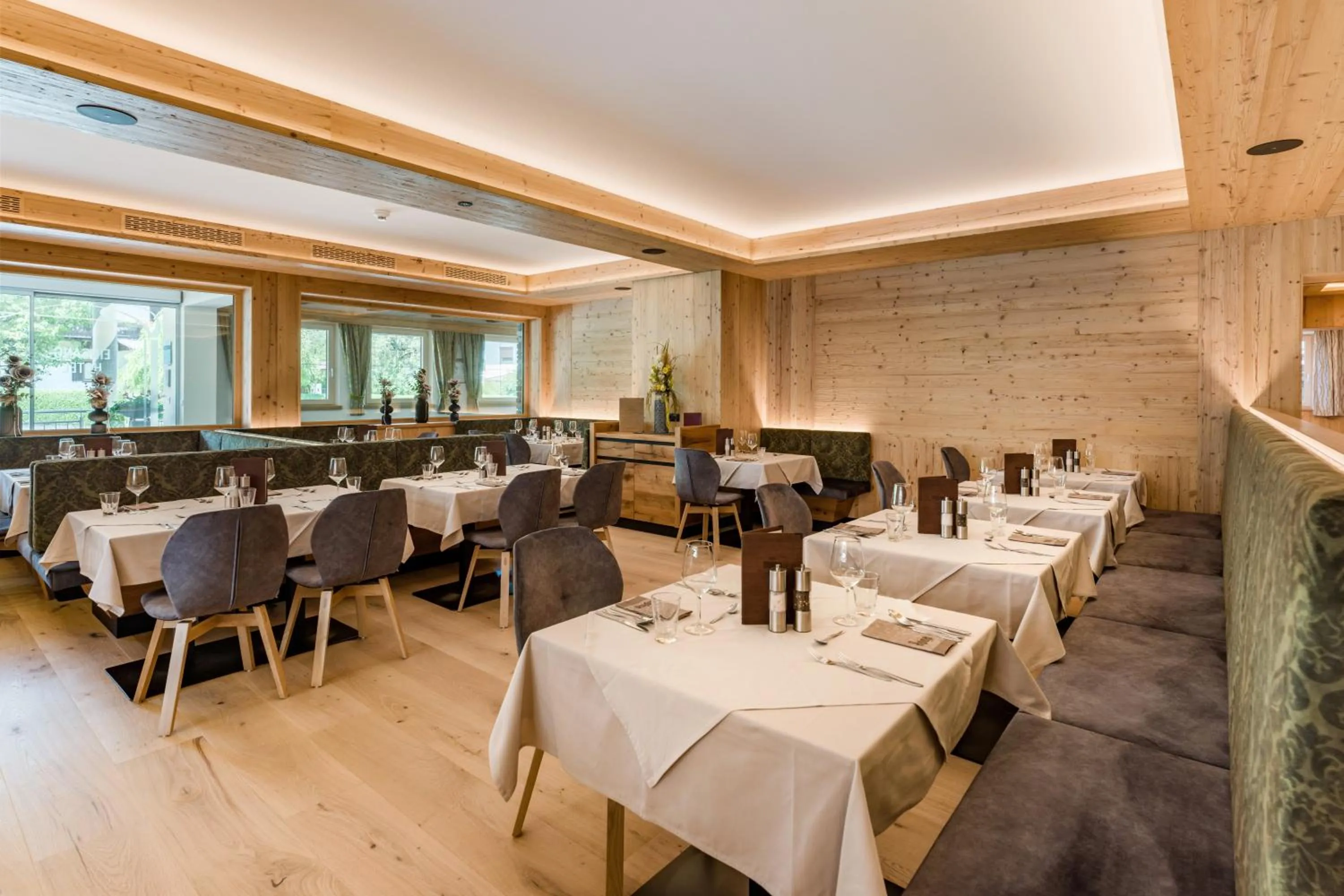 Restaurant/places to eat in Hotel Alpina