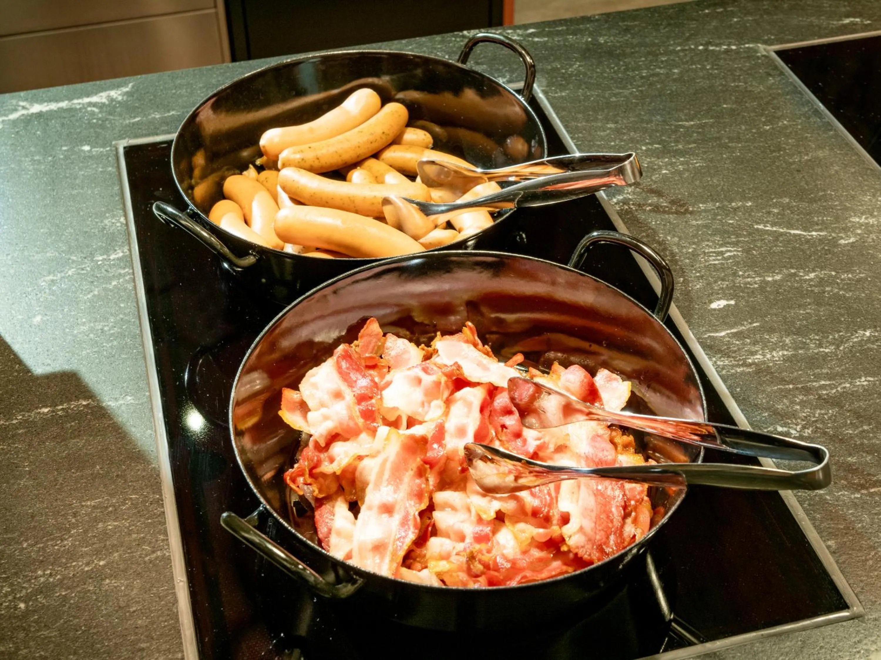 Breakfast in Hotel Alpina