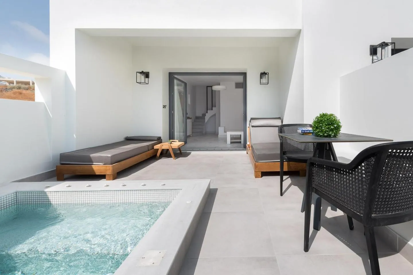 Patio in Karat Suites