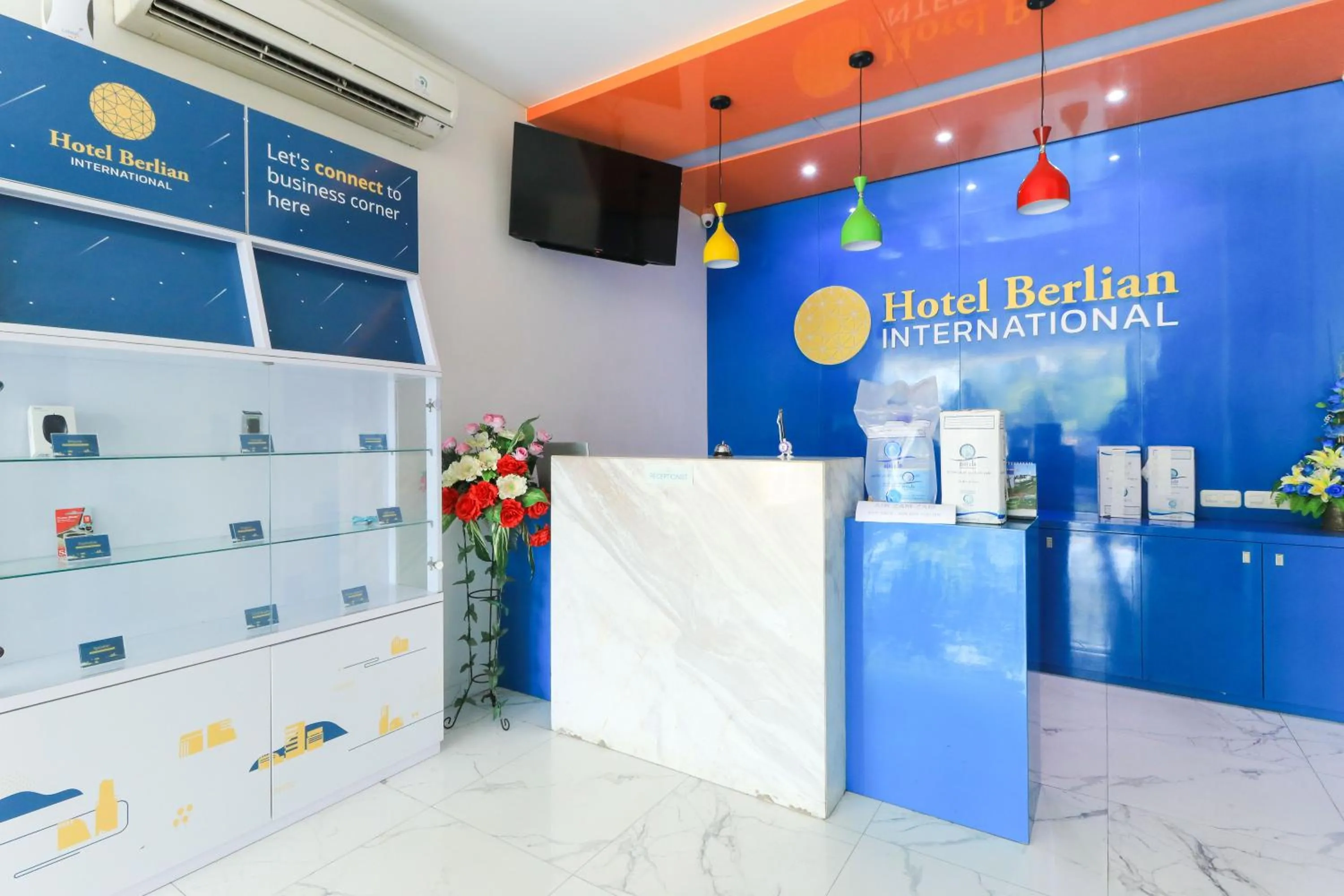 Area and facilities in Hotel Berlian International