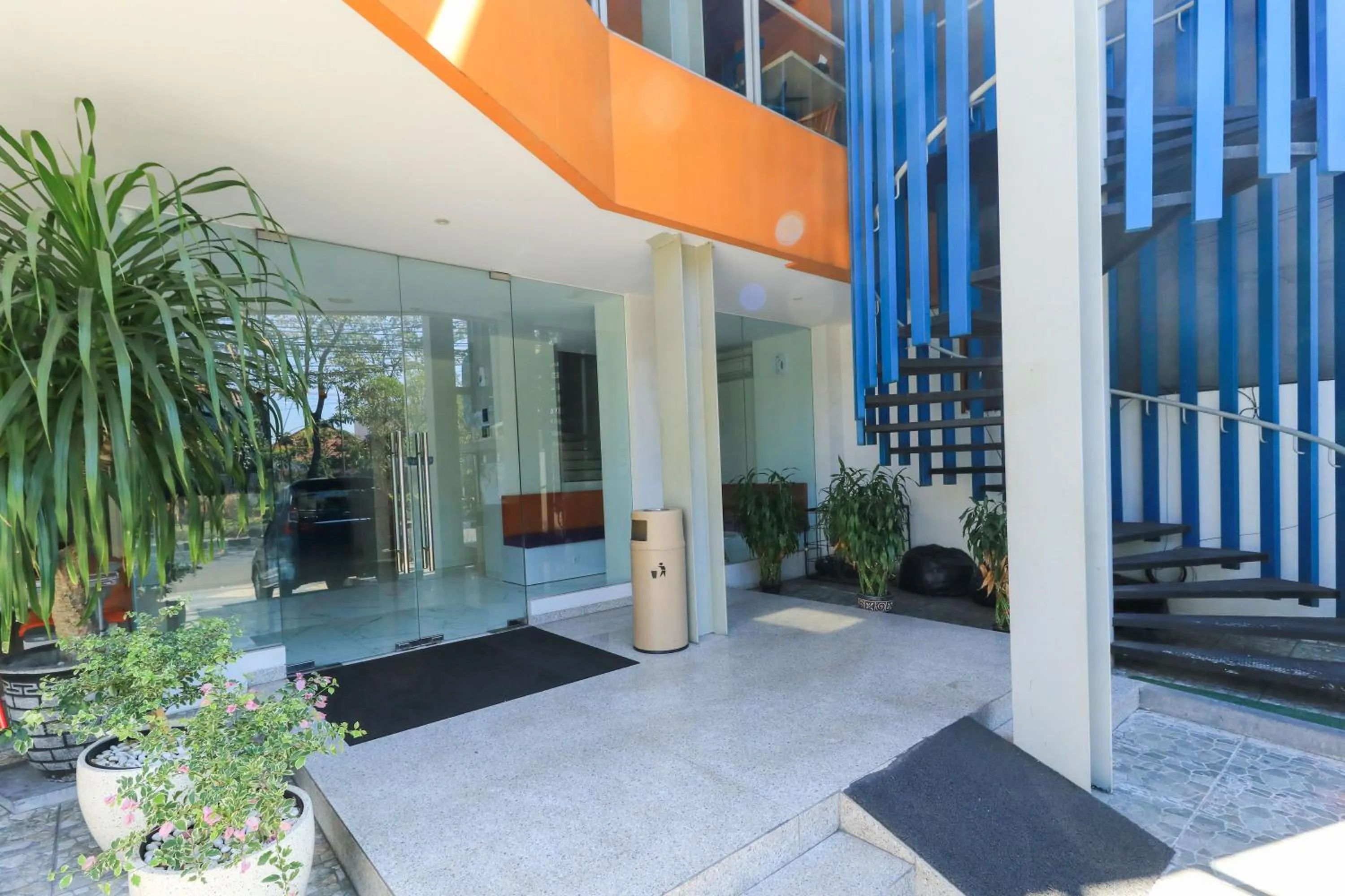 Patio in Hotel Berlian International