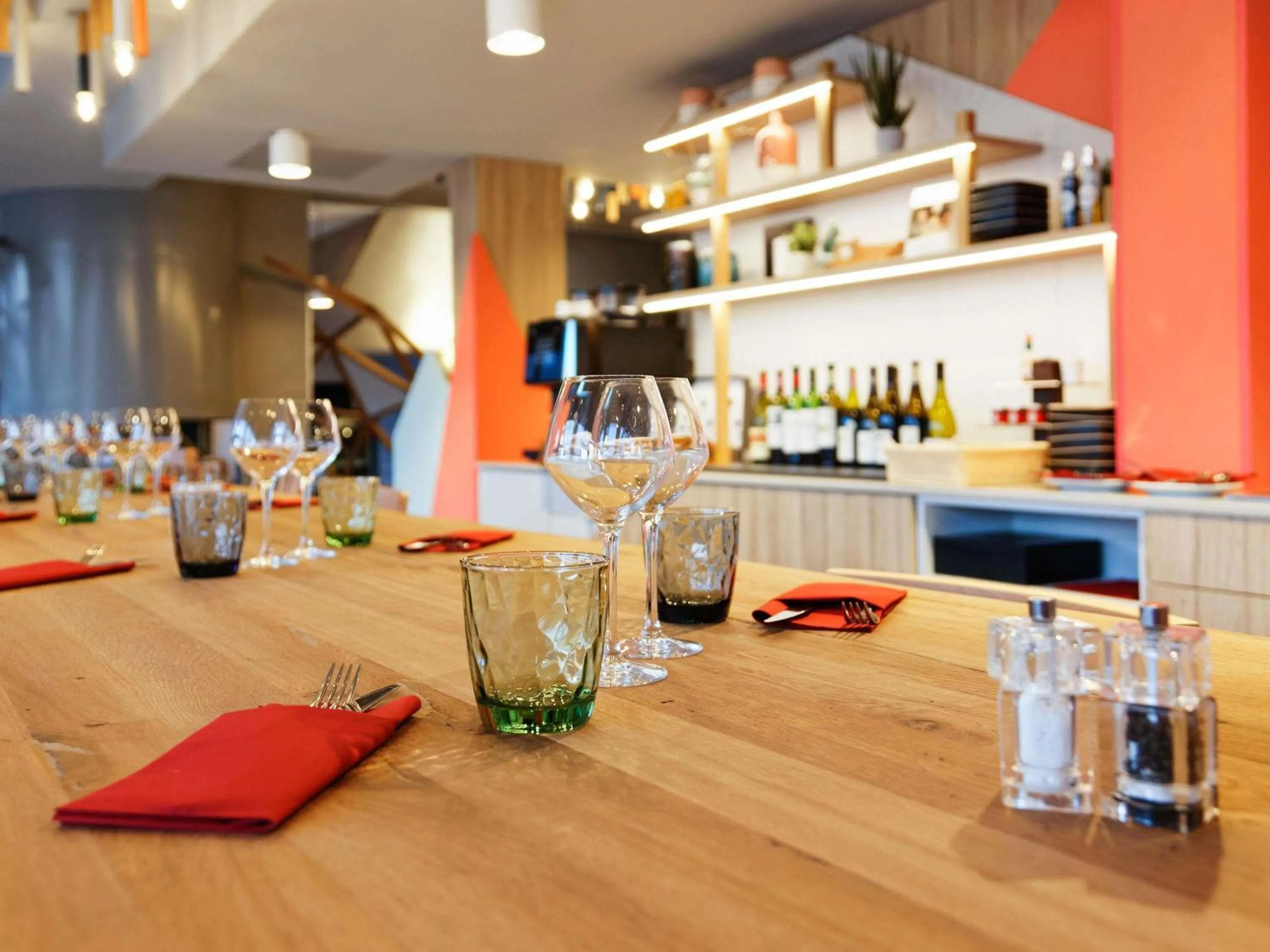 Restaurant/places to eat in Mercure Annemasse Porte De Genève