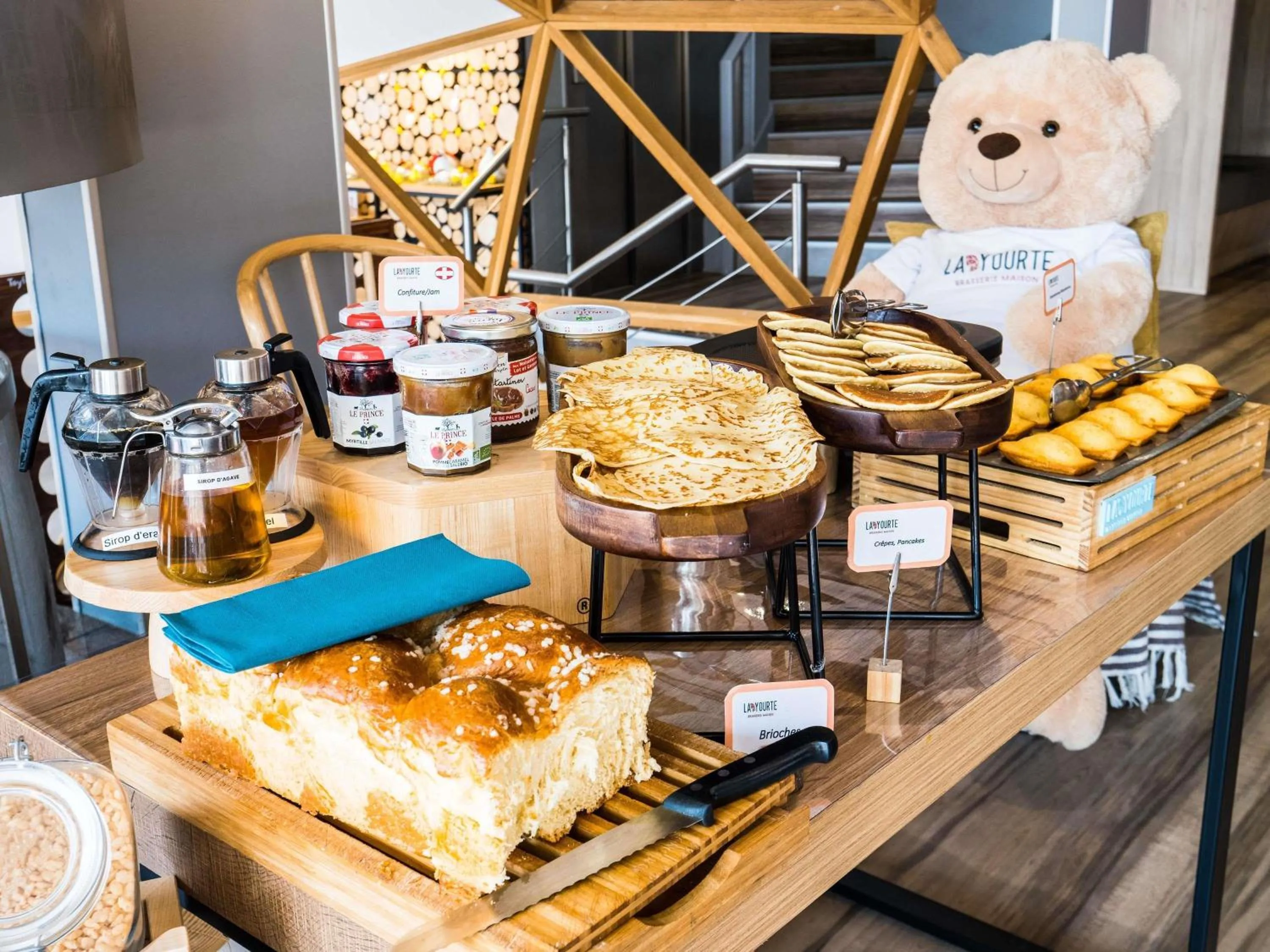 Breakfast in Mercure Annemasse Porte De Genève