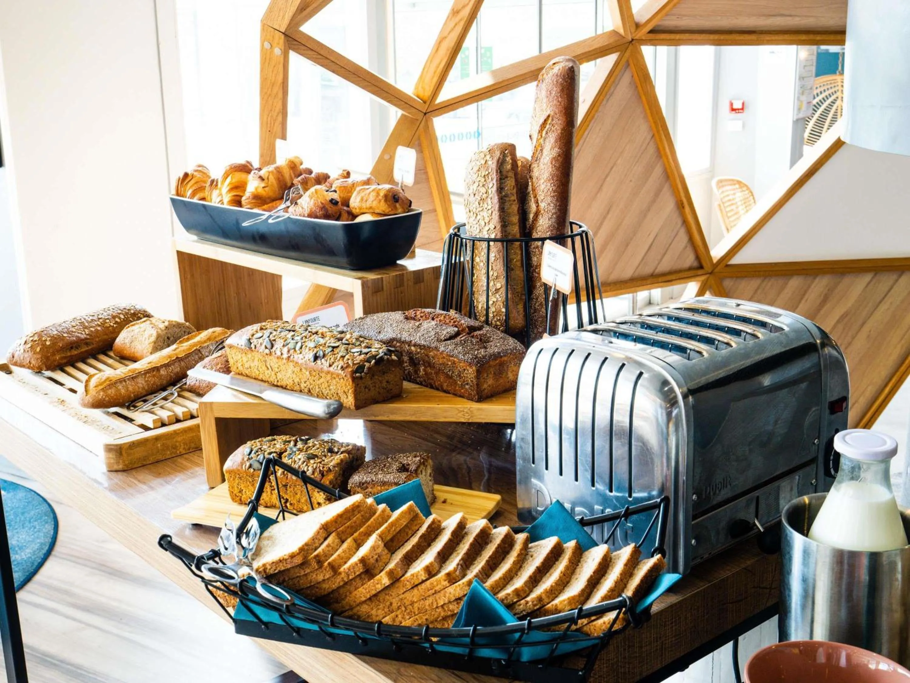 Breakfast in Mercure Annemasse Porte De Genève