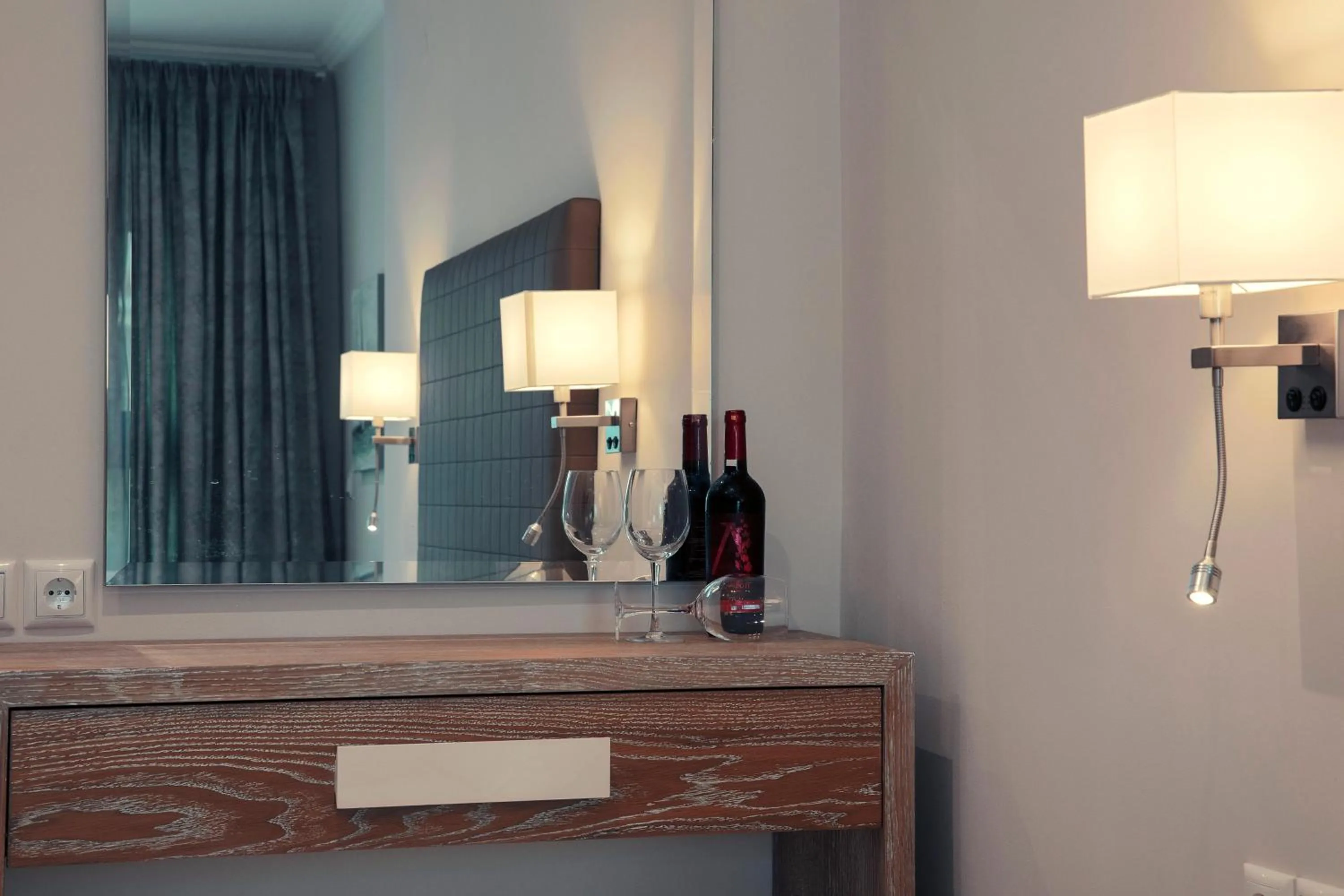 Drinks in La Mer Apartments