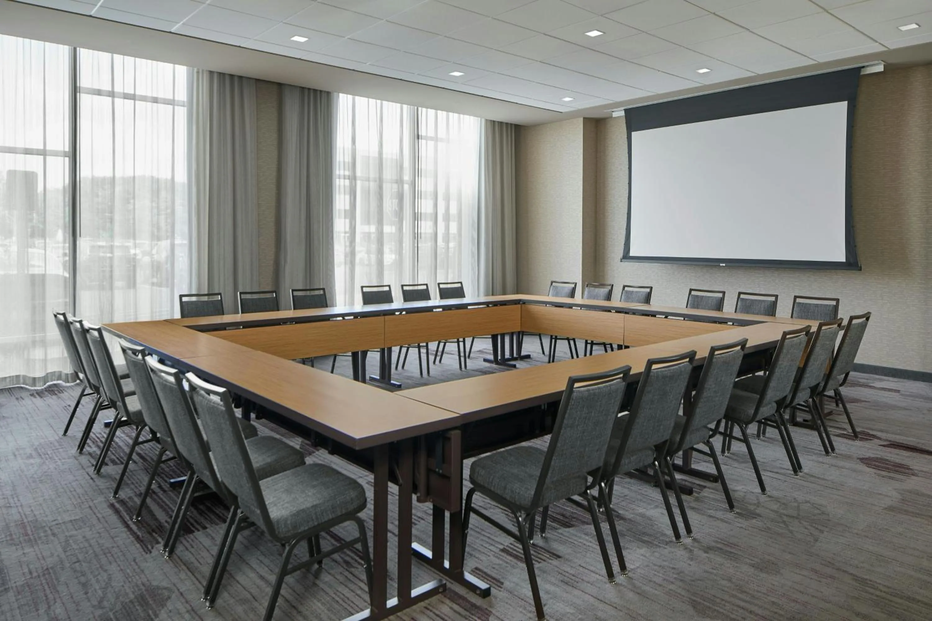 Meeting/conference room in Courtyard by Marriott Albany Airport