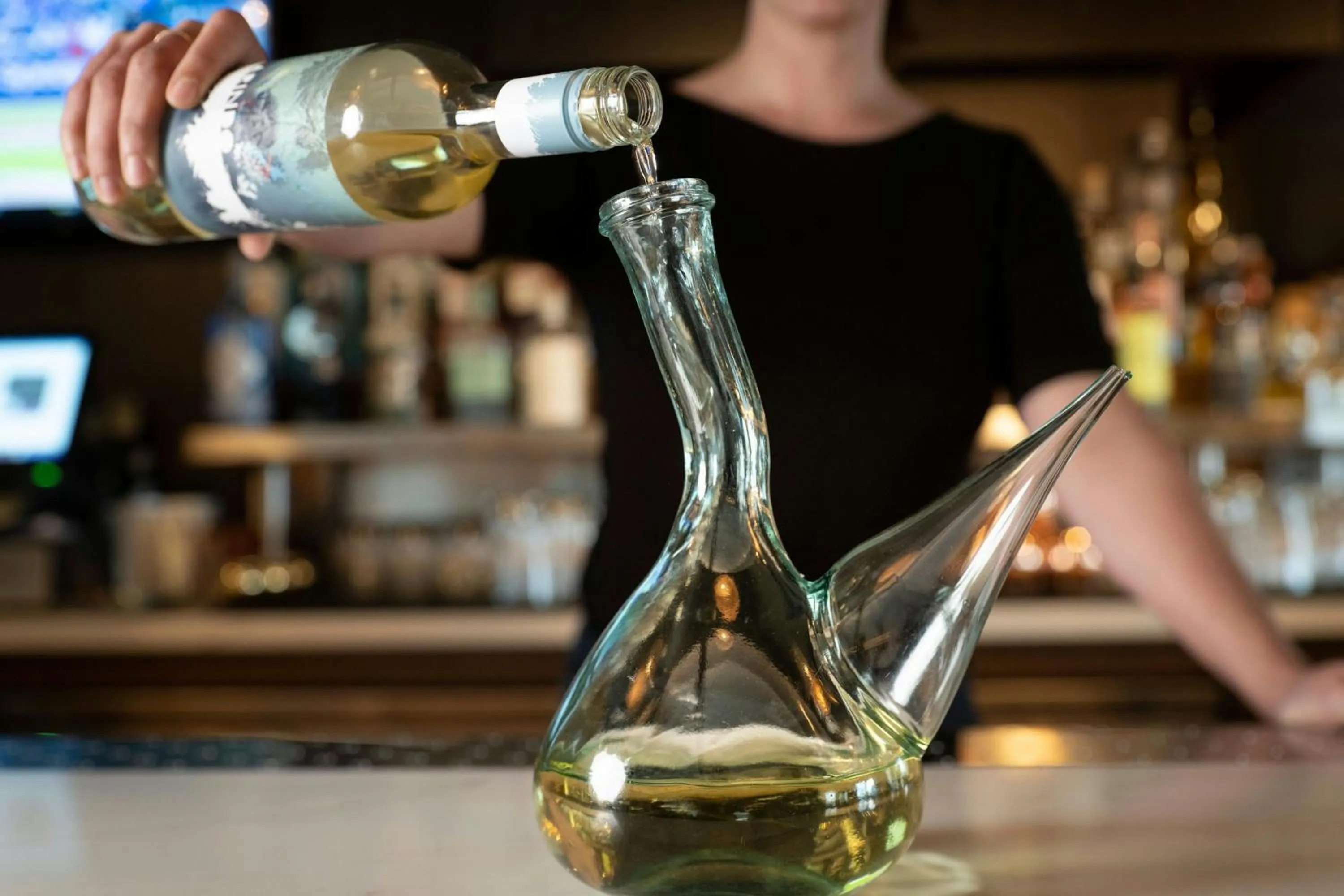 Lounge or bar in The Otis Hotel Austin, Autograph Collection