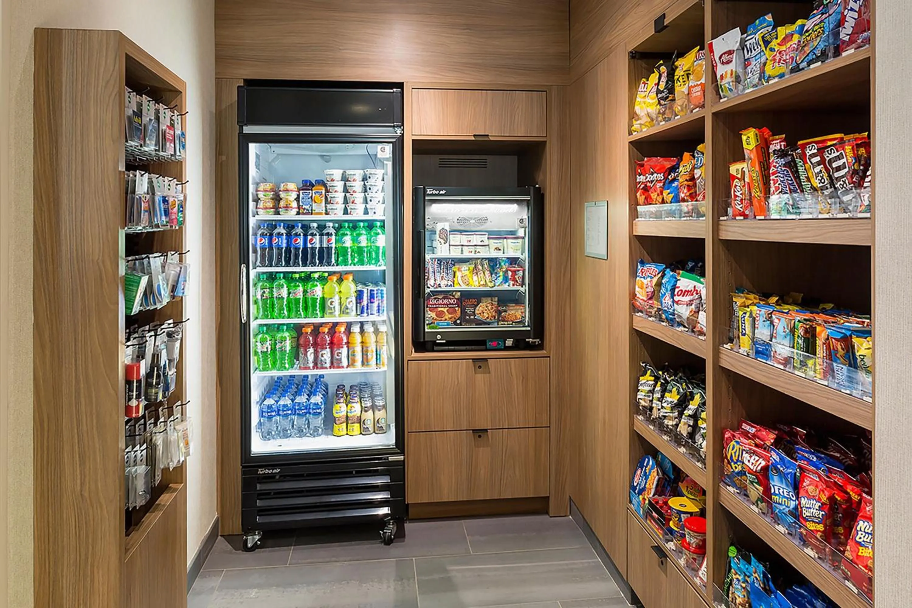 Restaurant/places to eat in Fairfield Inn & Suites by Marriott Minneapolis North/Blaine