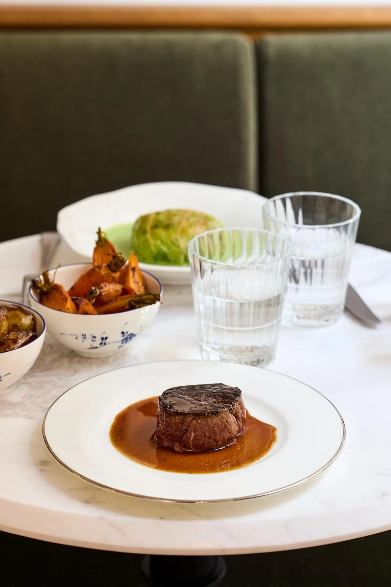 Restaurant/places to eat in Hôtel Noucha