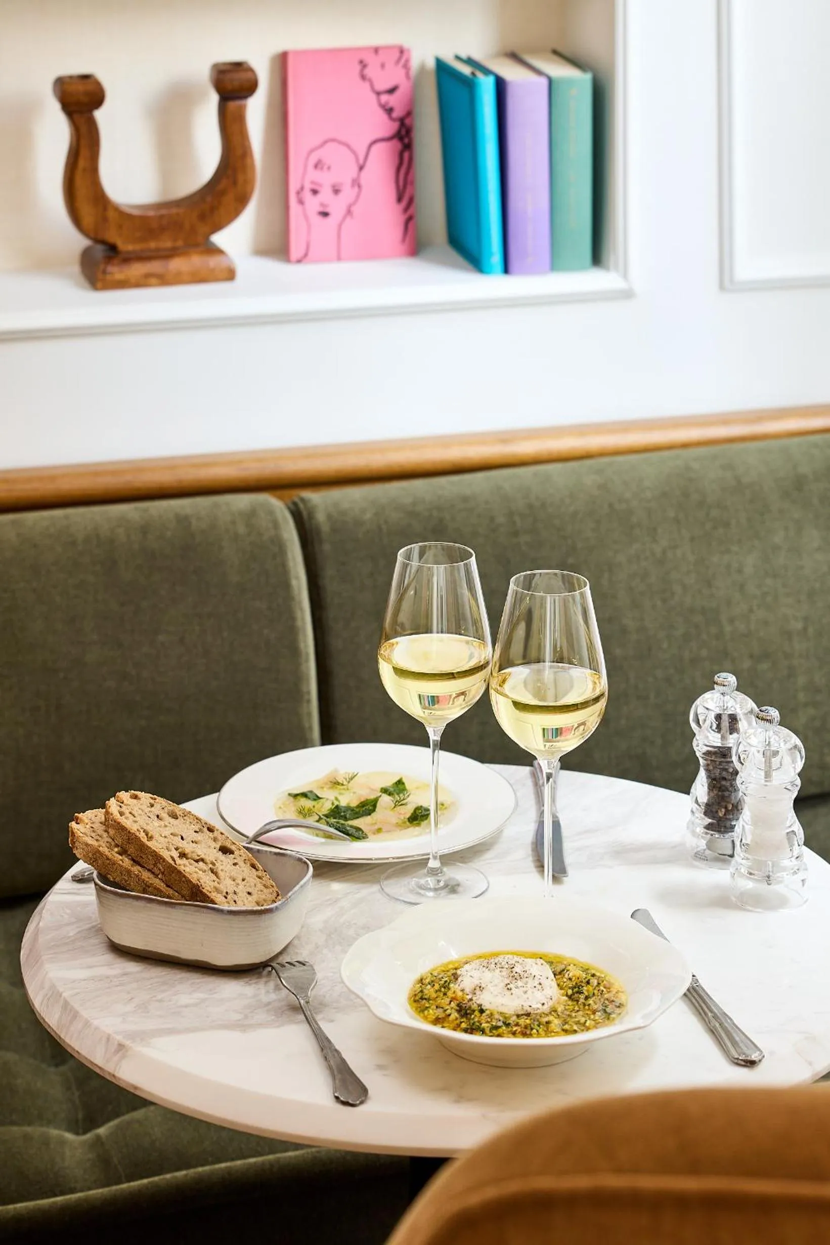 Restaurant/places to eat in Hôtel Noucha