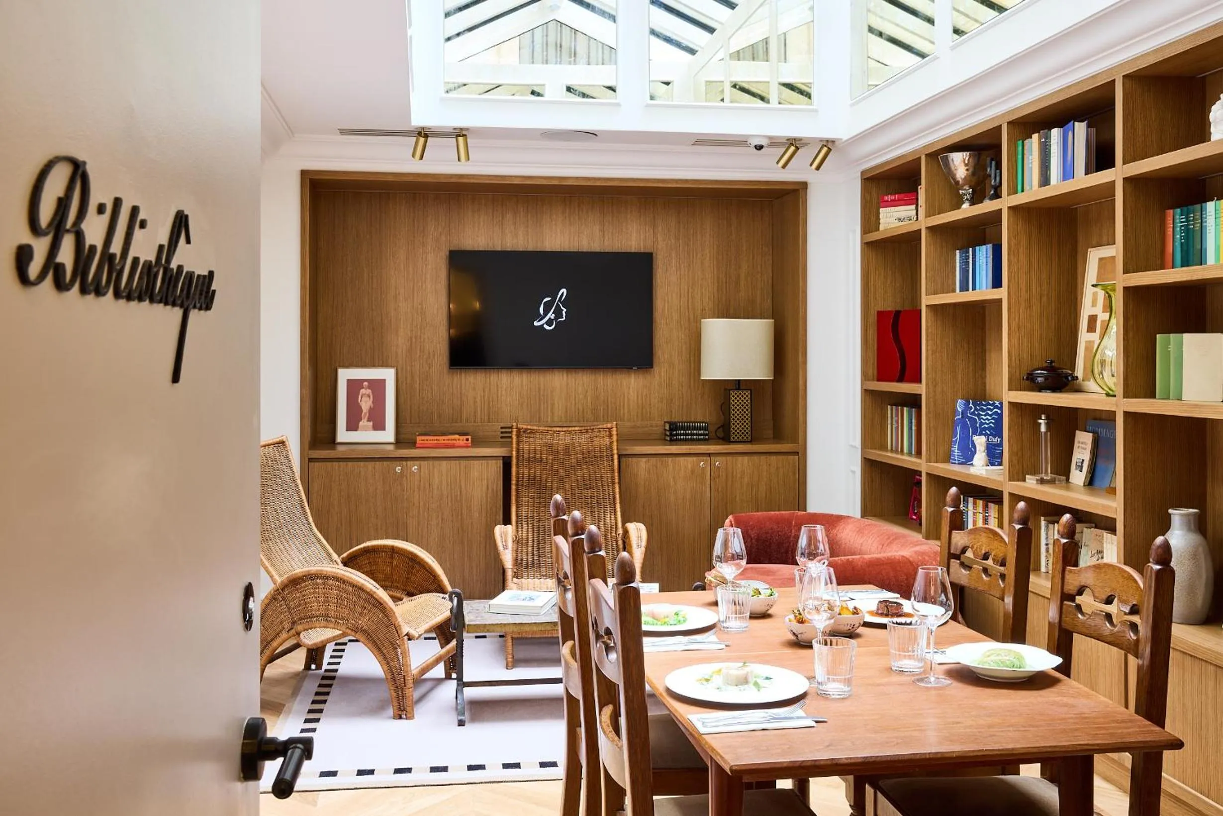 Library in Hôtel Noucha