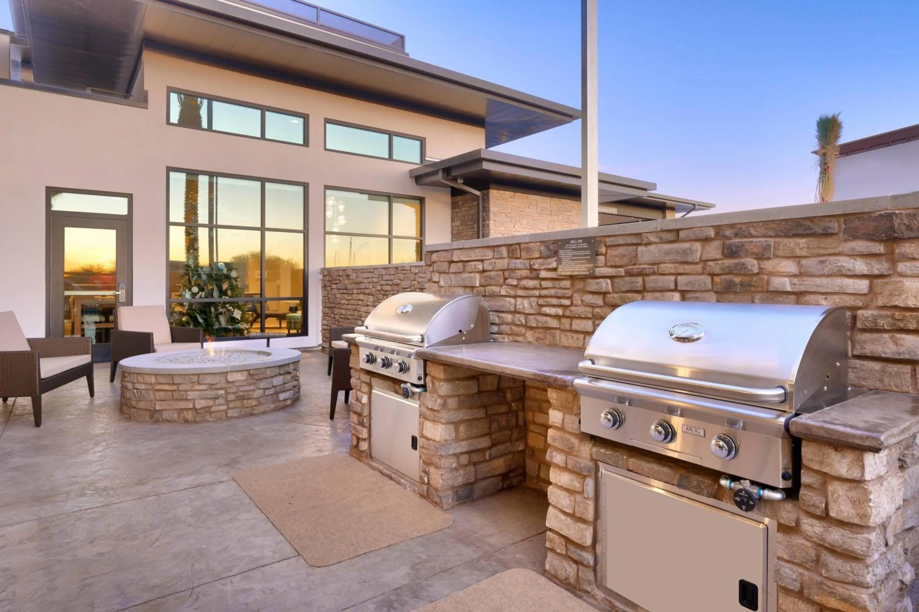 Lounge or bar in Residence Inn by Marriott Phoenix West/Avondale