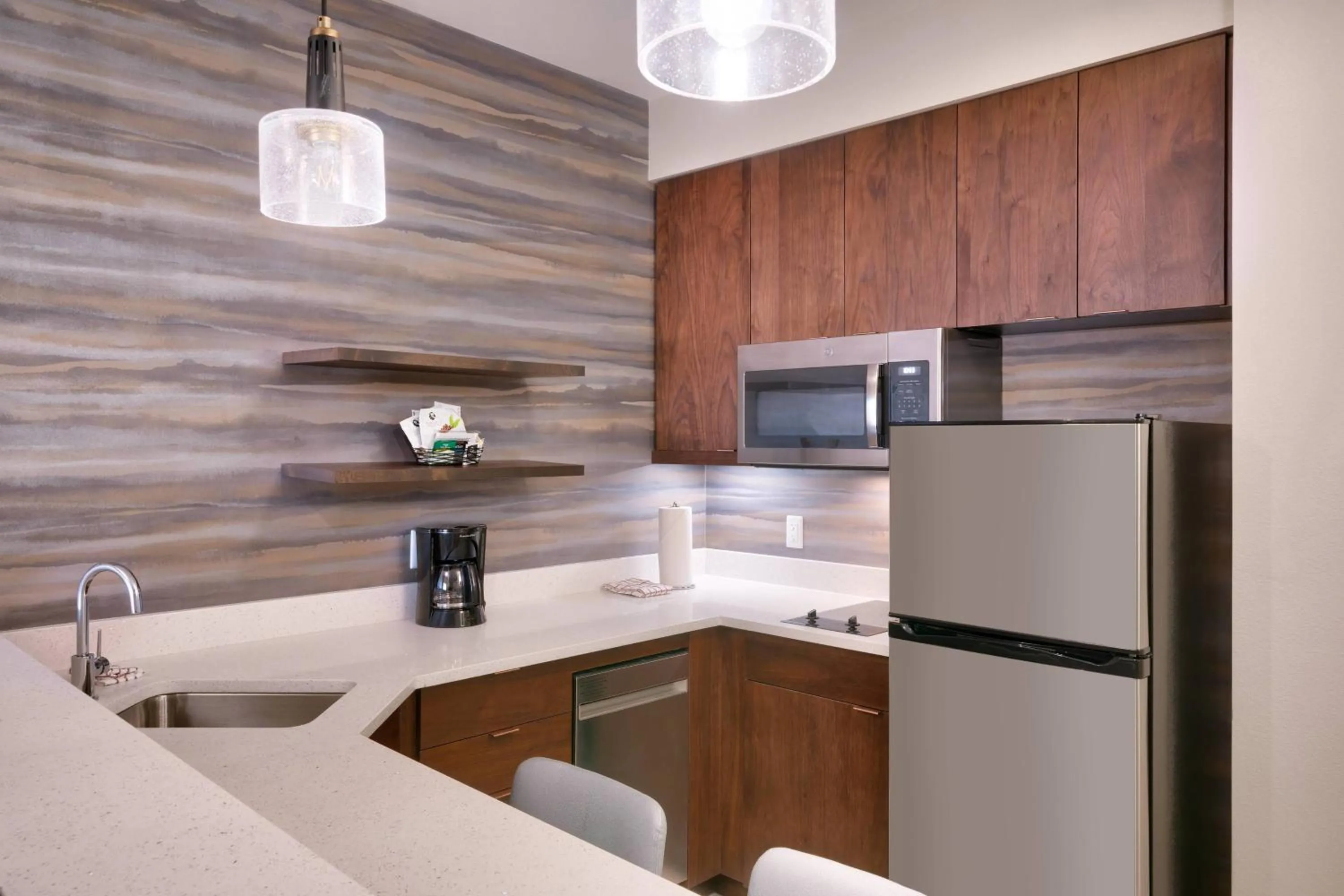 Kitchen or kitchenette in Residence Inn by Marriott Phoenix West/Avondale