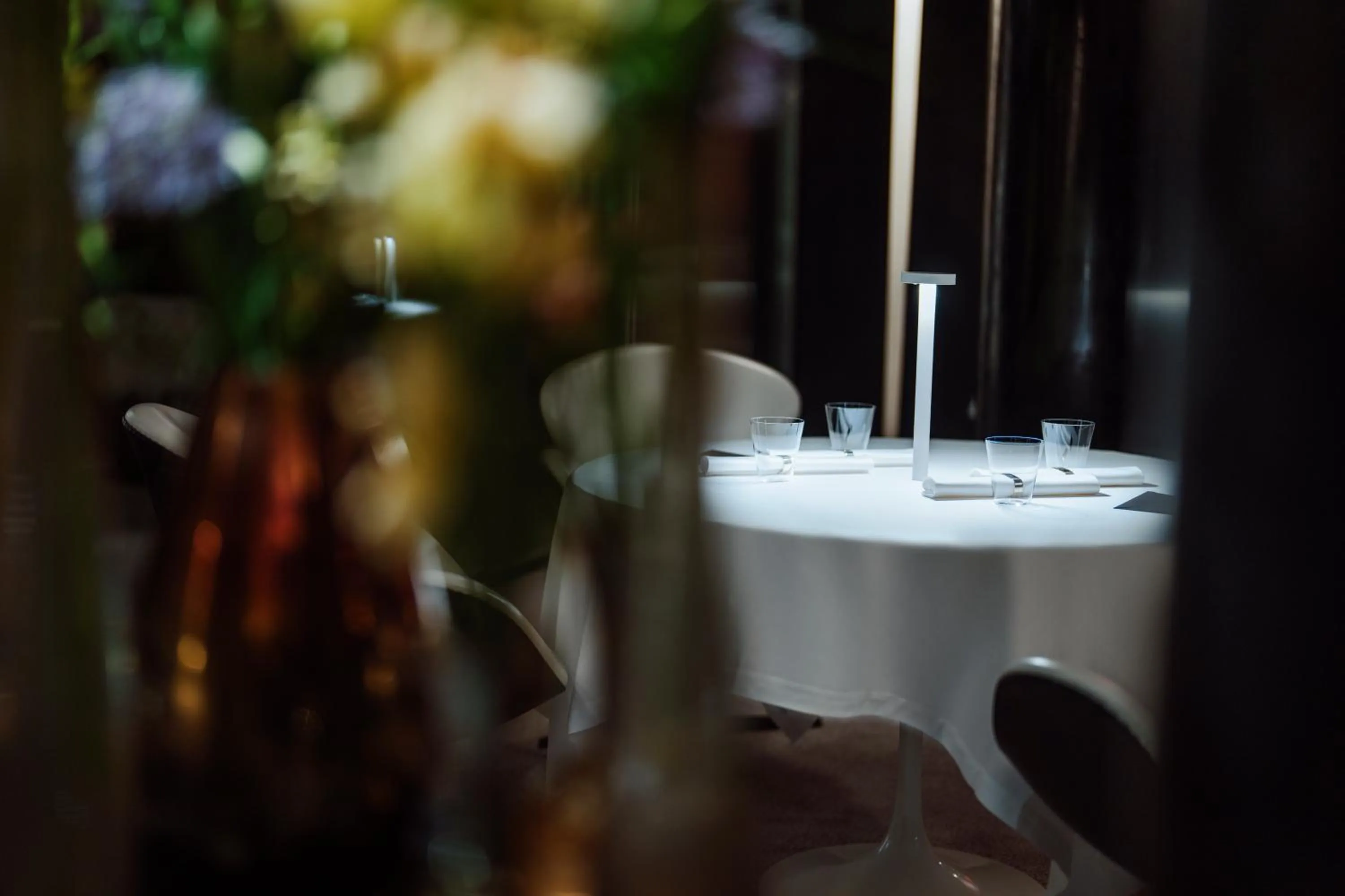 Restaurant/places to eat in 7132 Hotel