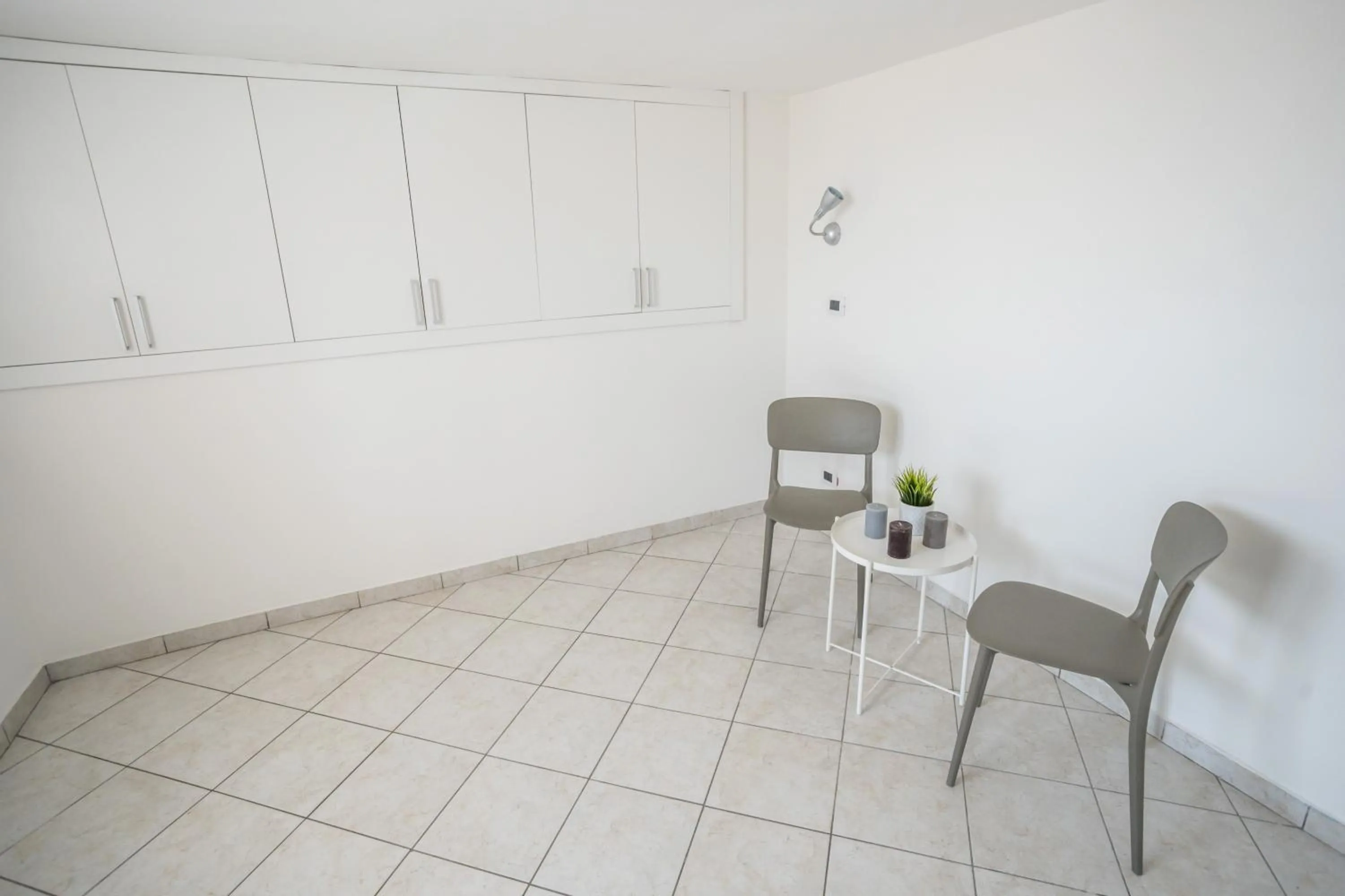 wardrobe in Rimini Bay Suites&Residence