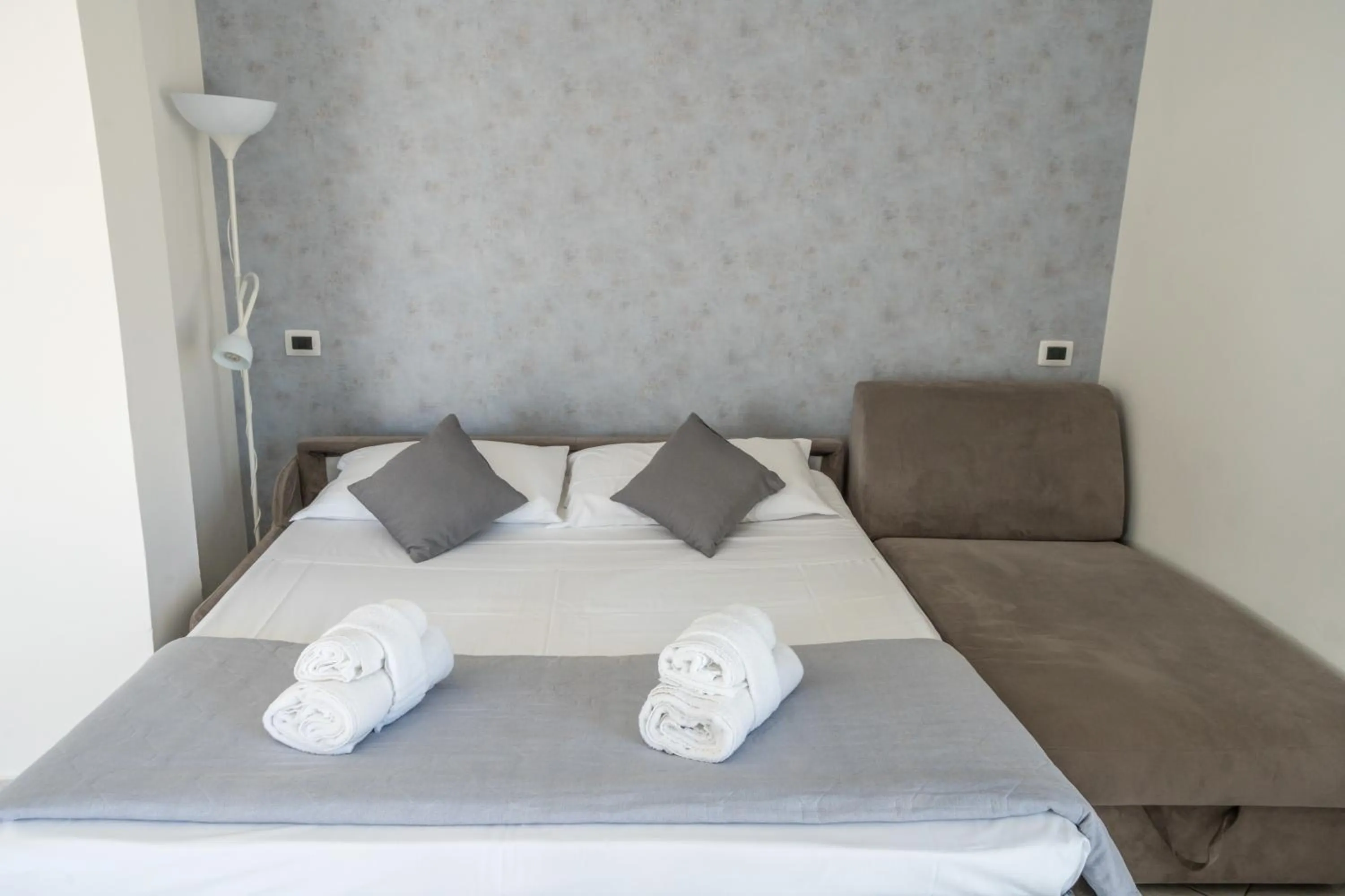Bed in Rimini Bay Suites&Residence