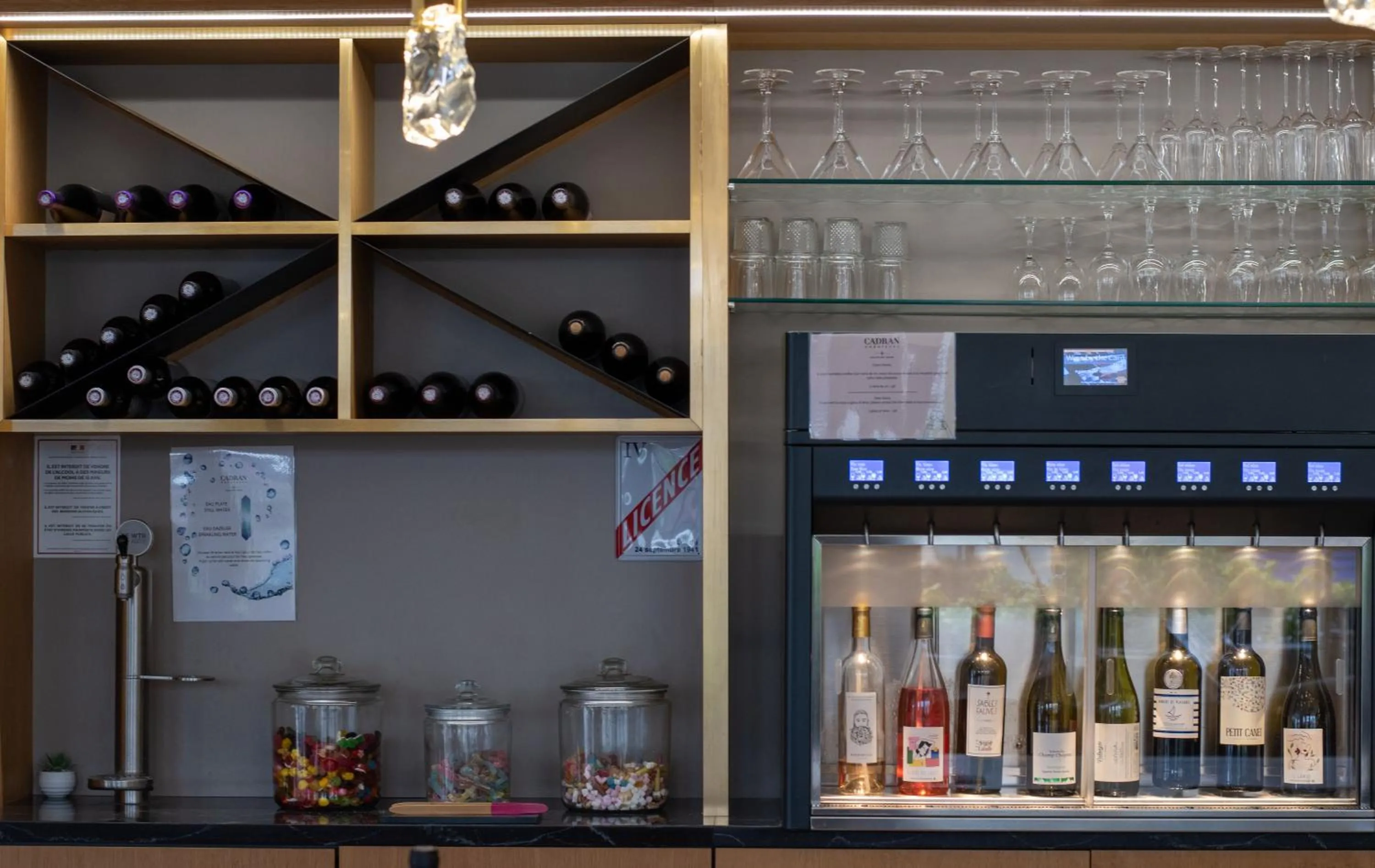 Lounge or bar in Hotel Du Cadran