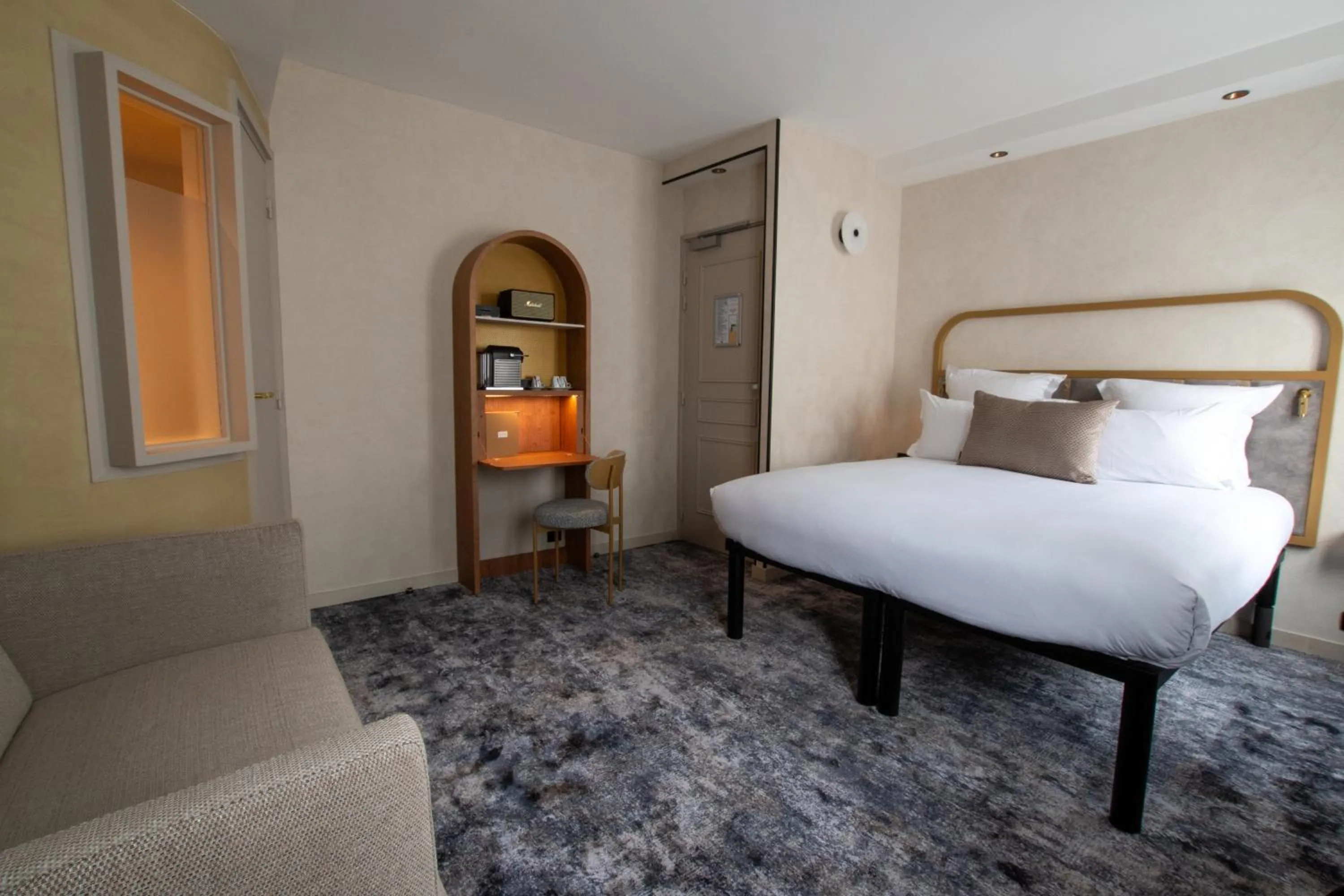 Bed in Hotel Du Cadran