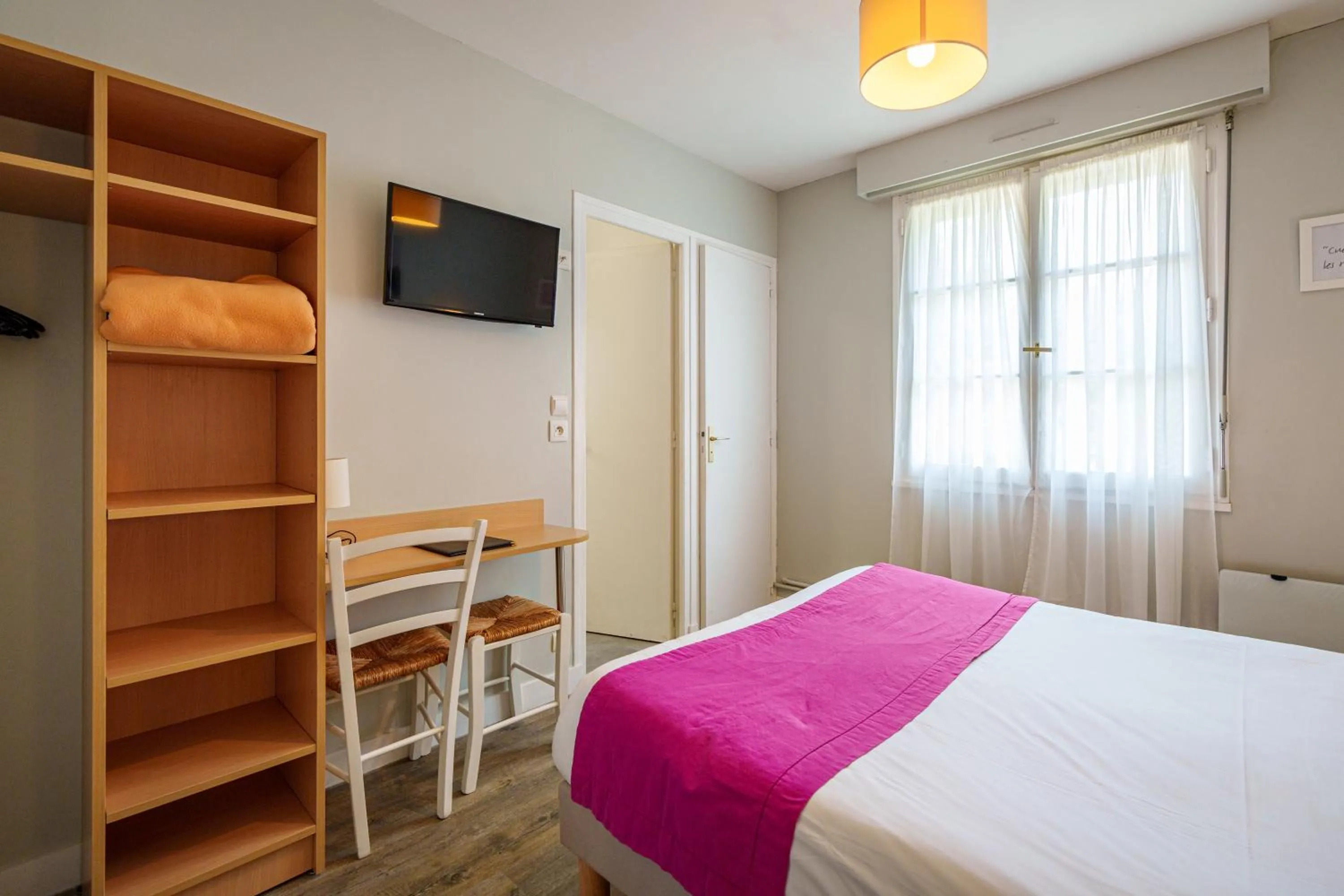 Bed in Hotel Val De Loire