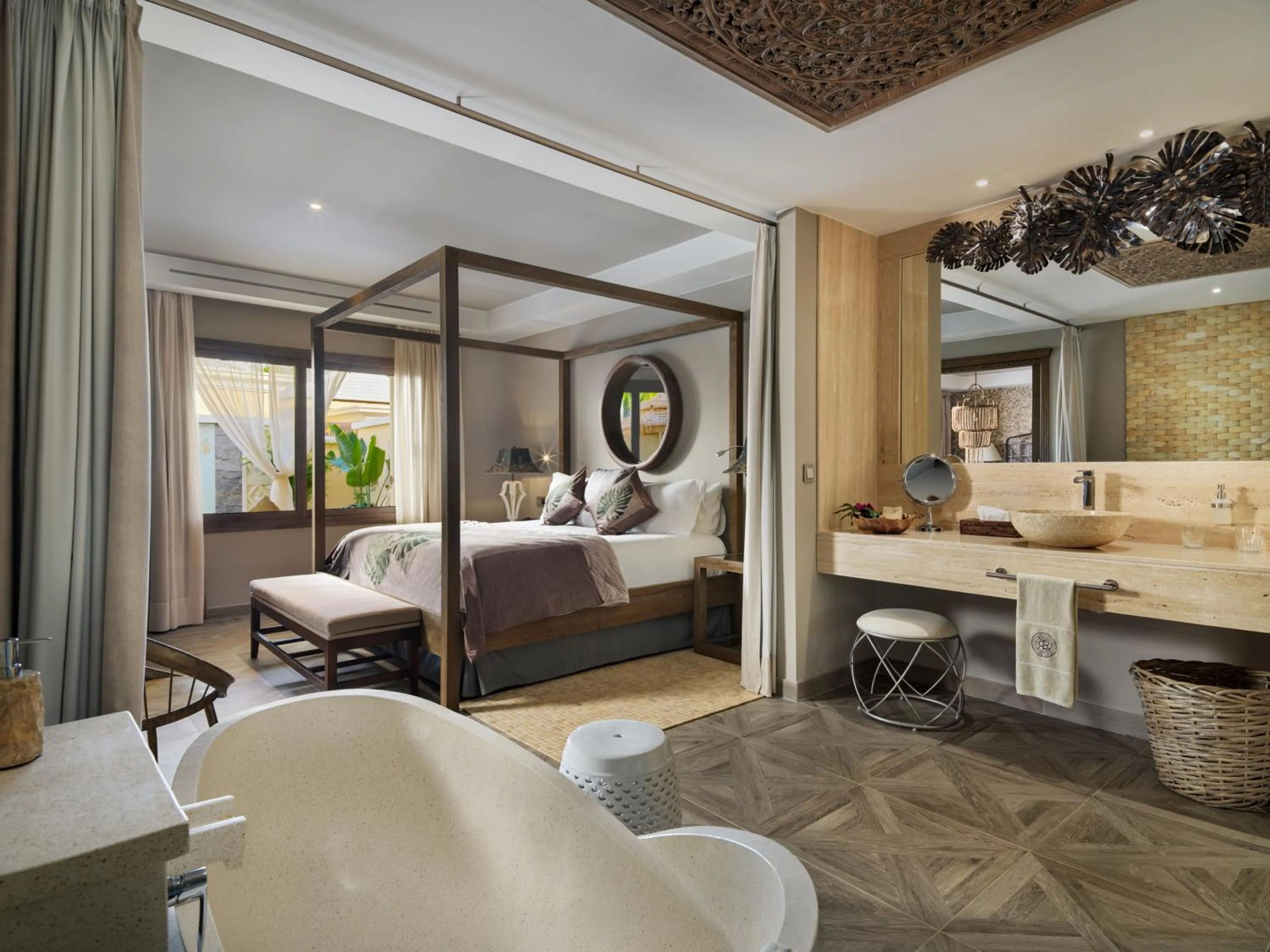 Bedroom, Bed in Royal River, Luxury Hotel - Adults Only