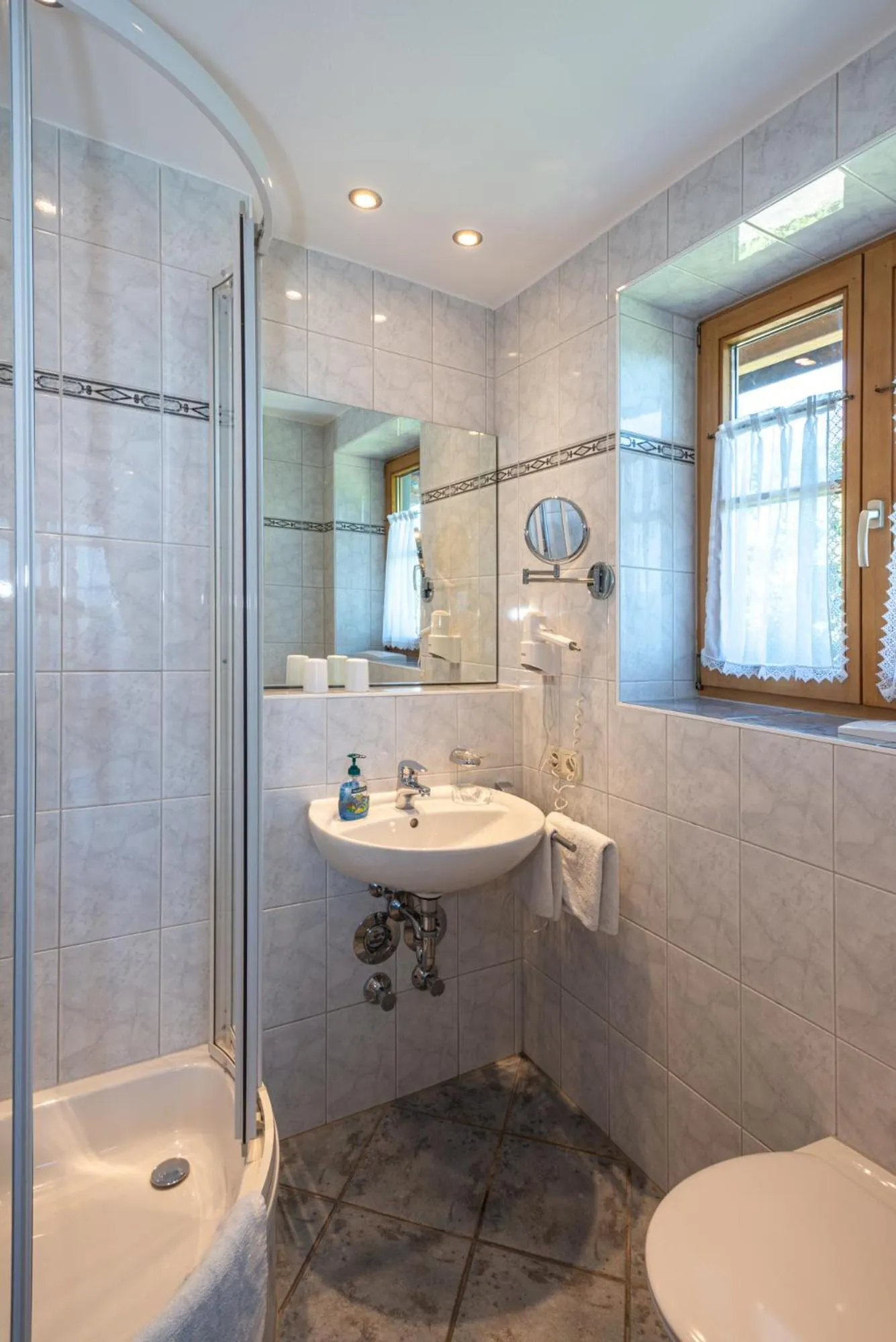 Shower in Aparthotel Werdenfels