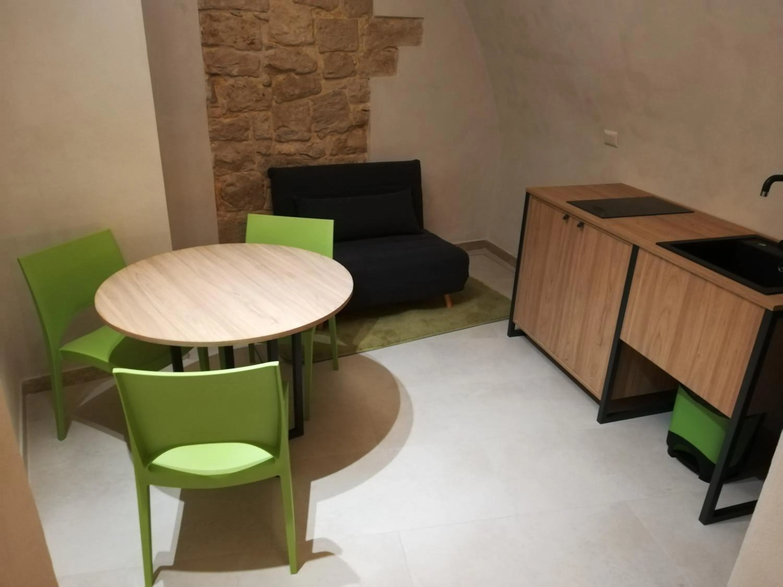 Photo of the whole room in Locus Pendinelli Trani