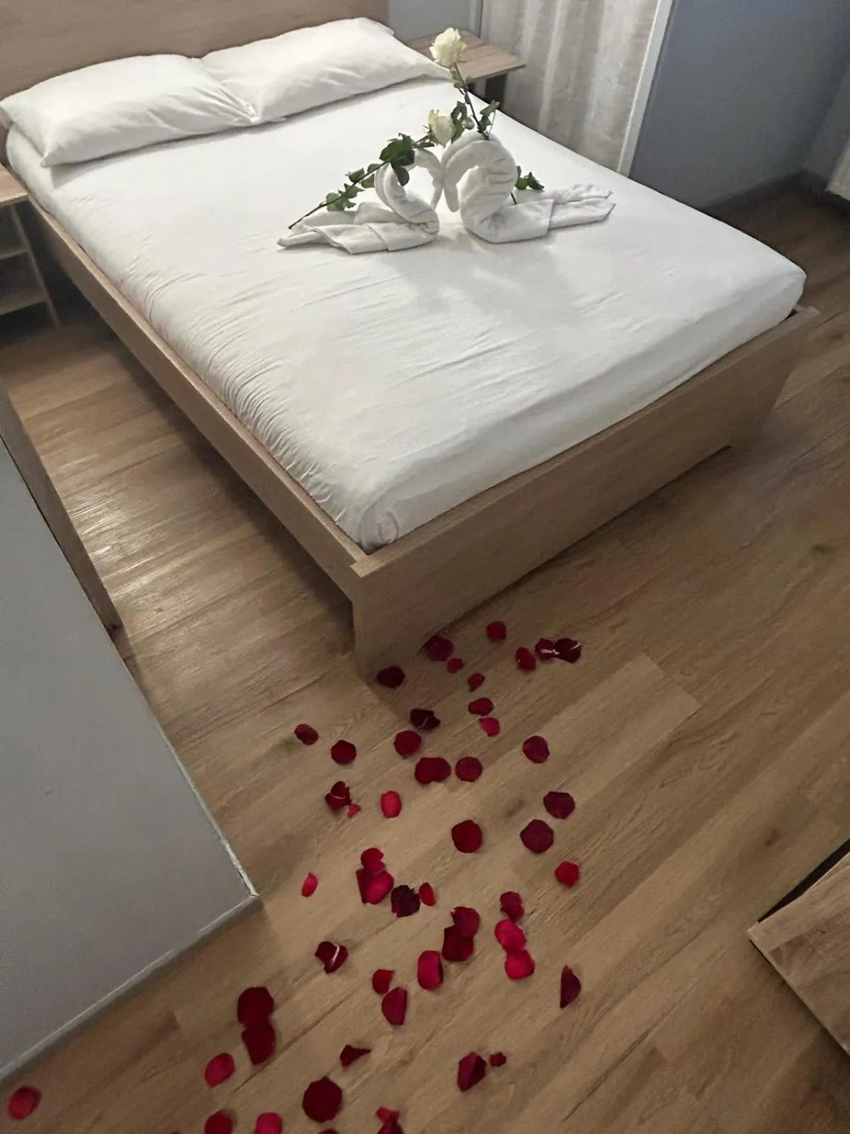 Photo of the whole room, Bed in Initial by balladins, Hôtel Restaurant Broisin