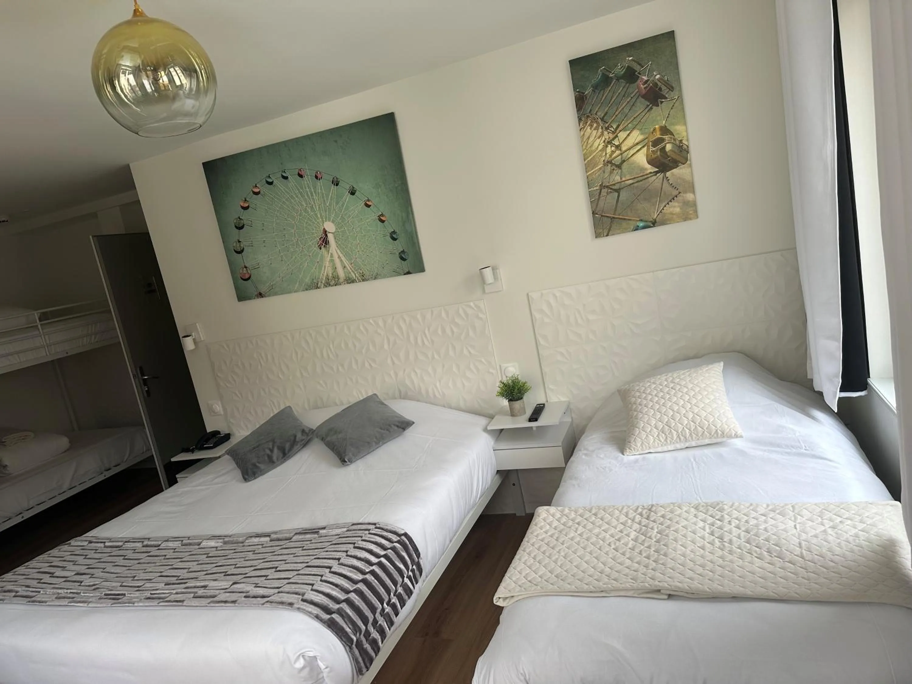 Bedroom, Bed in EtC...Hôtel - Strasbourg Hyper Centre