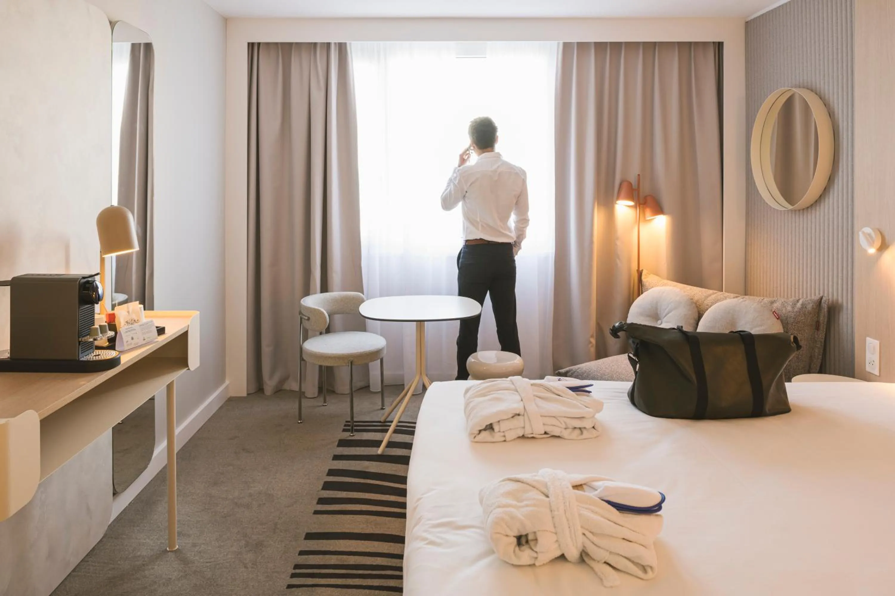 Bedroom, Bed in Novotel Bordeaux Lac