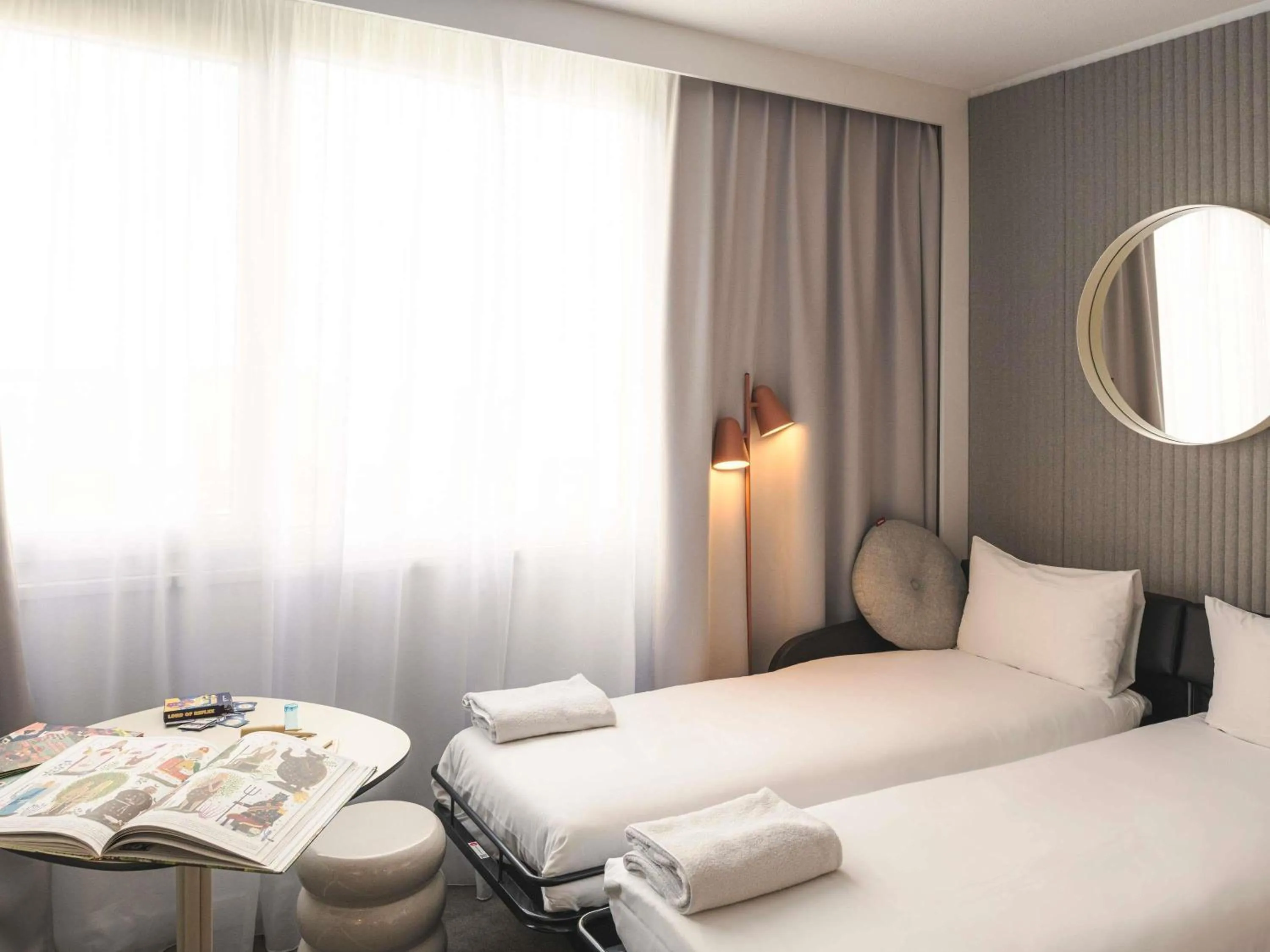 Bedroom, Bed in Novotel Bordeaux Lac