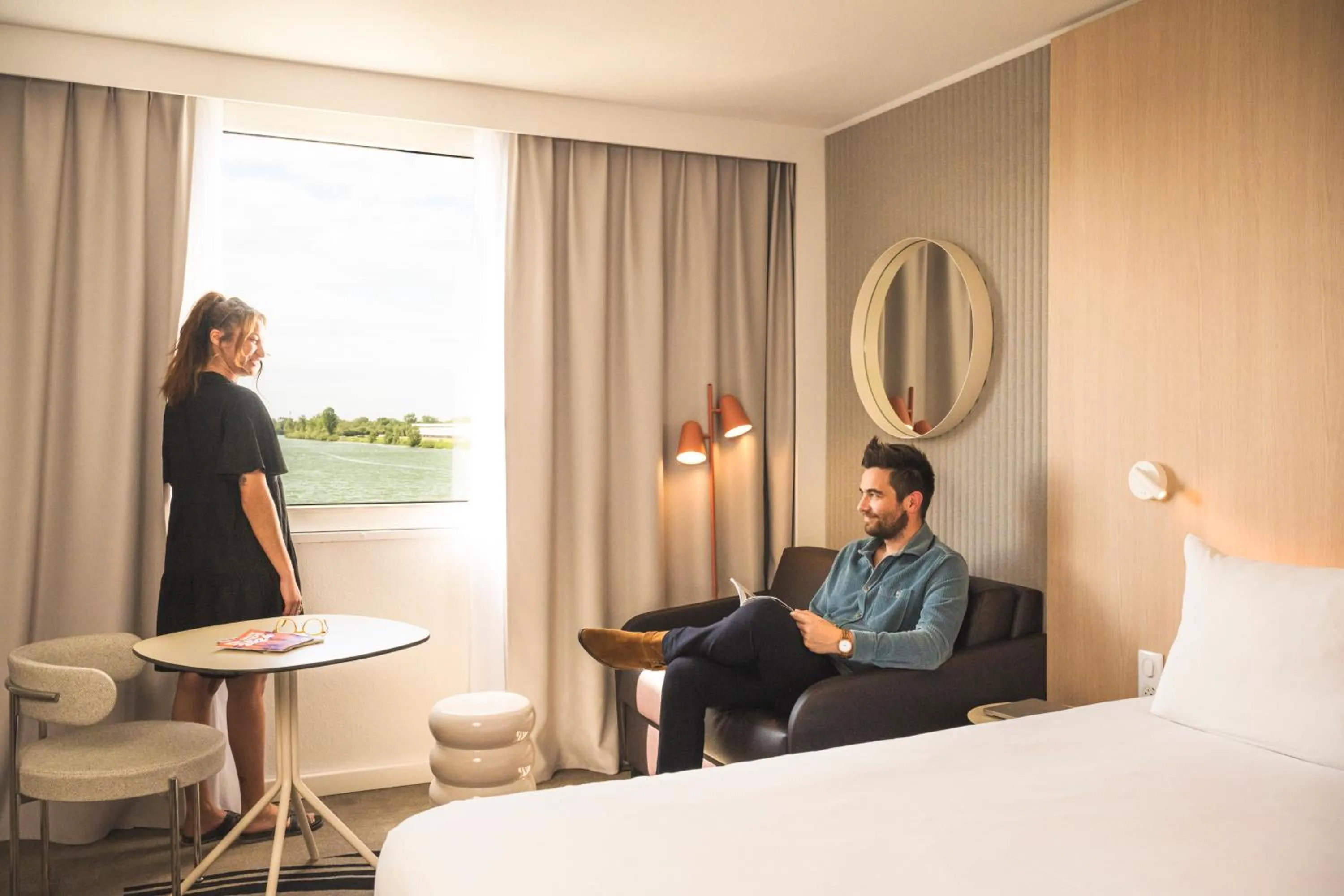 Bedroom in Novotel Bordeaux Lac