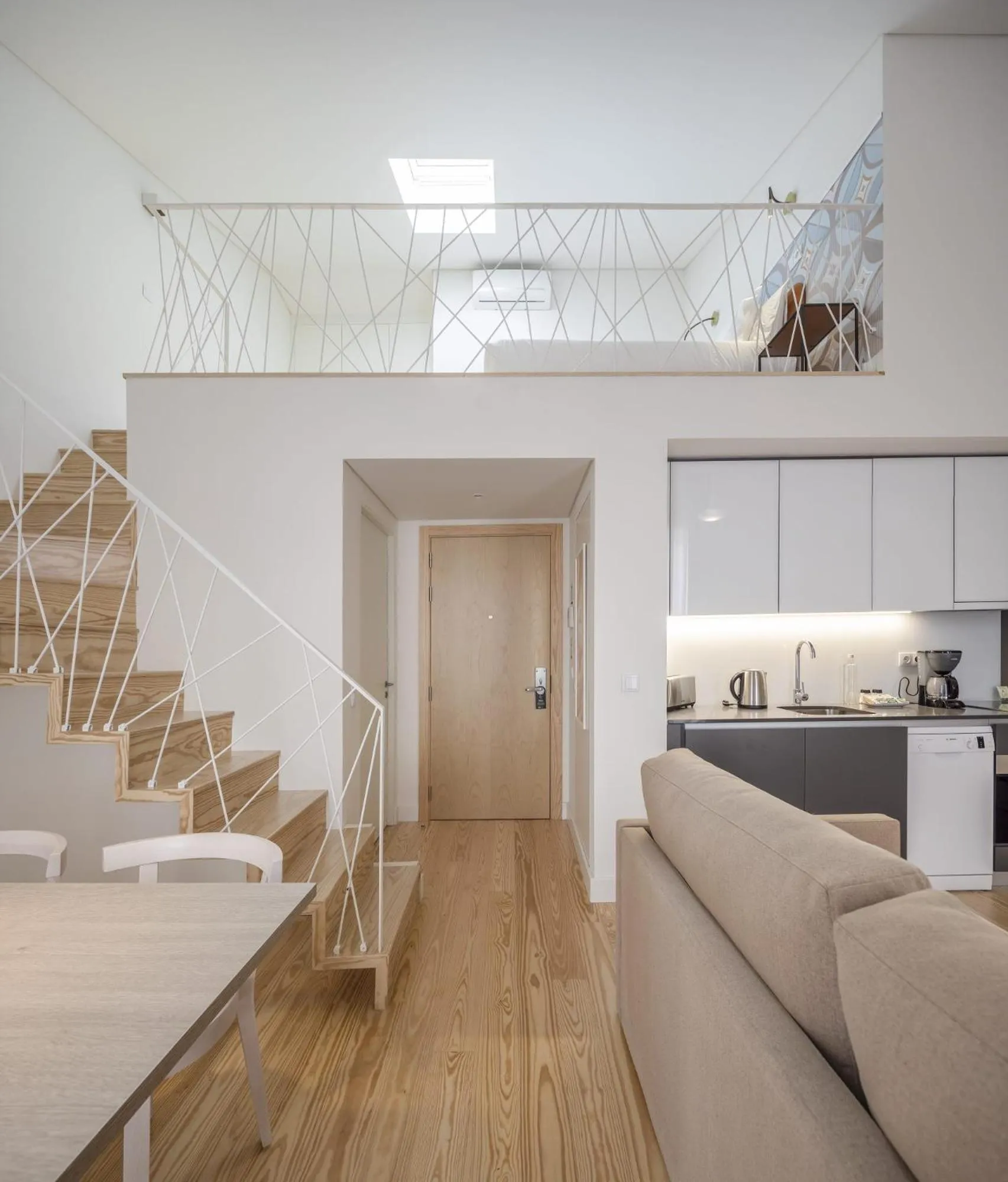 Dining area in Lisbon Serviced Apartments - Santos