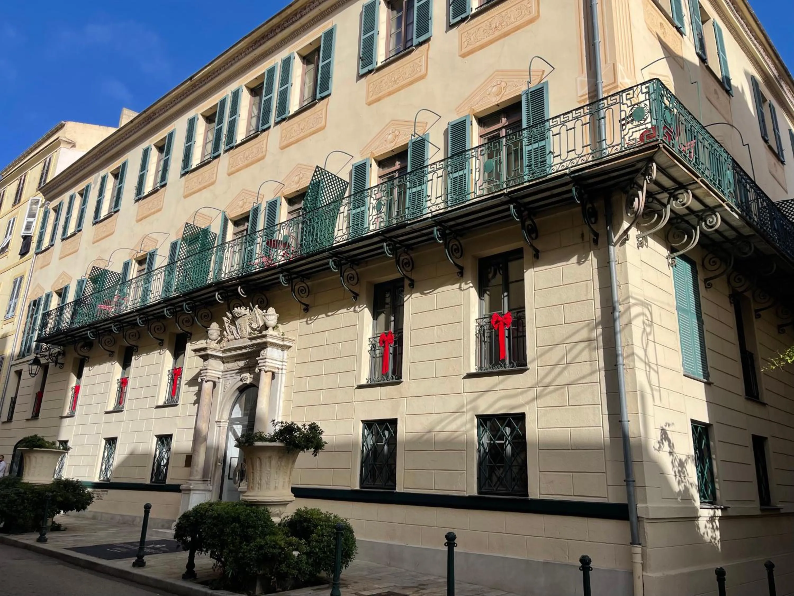Property building in Hotel POZZO DI BORGO