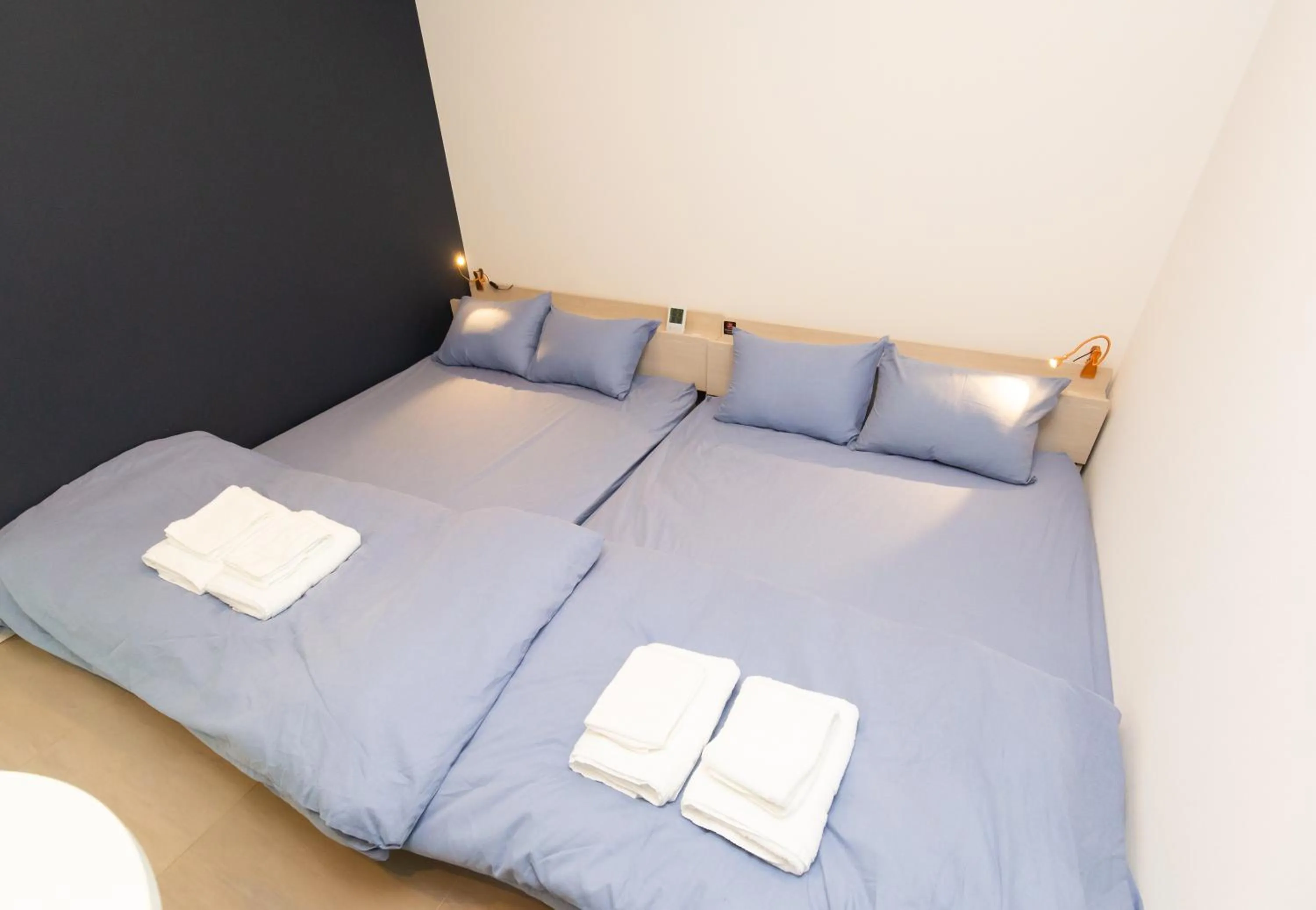 Bed in Cross Bridge Ikebukuro