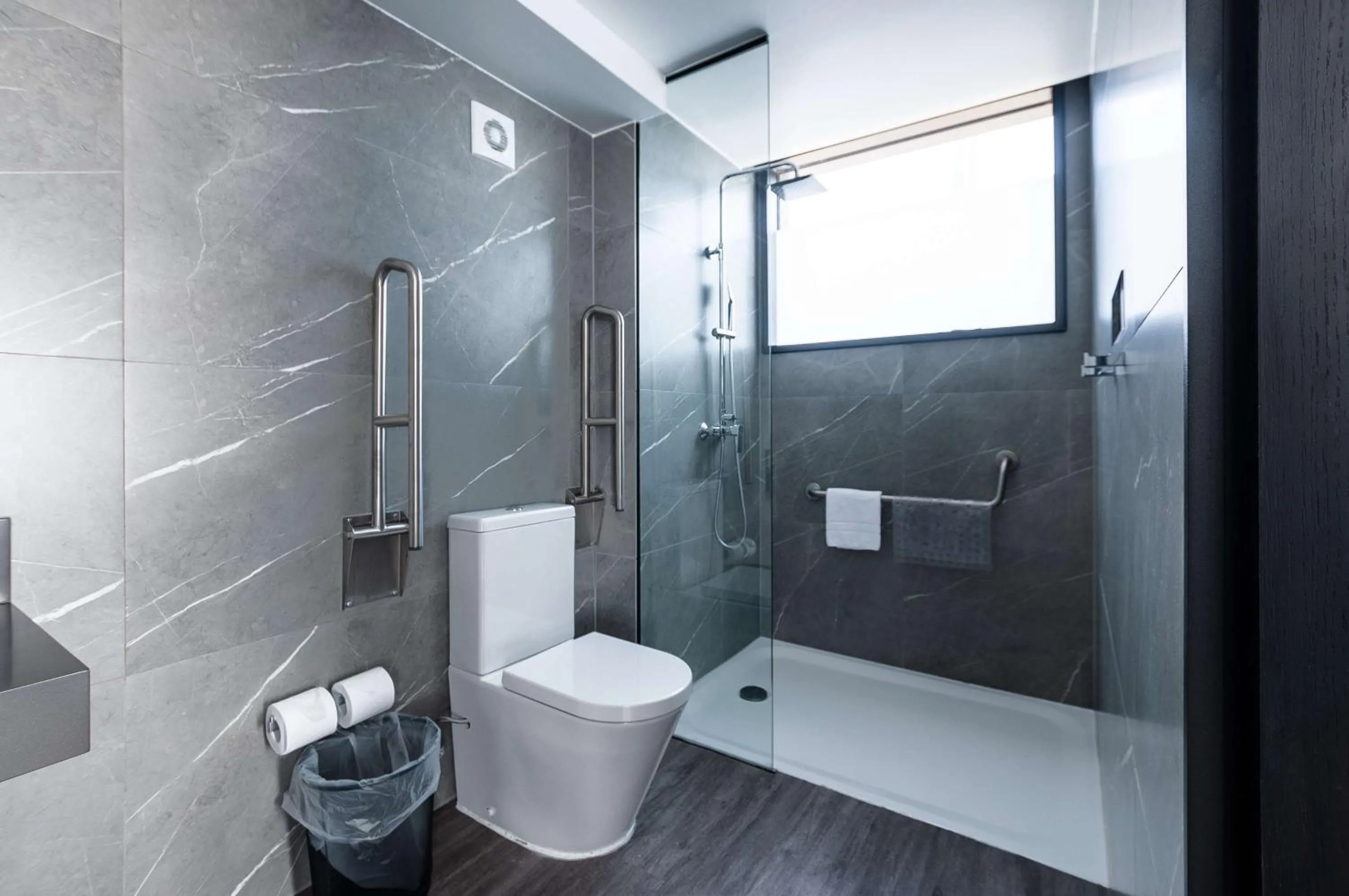 Bathroom in Ola Santiago Providencia, Tapestry Collection by Hilton