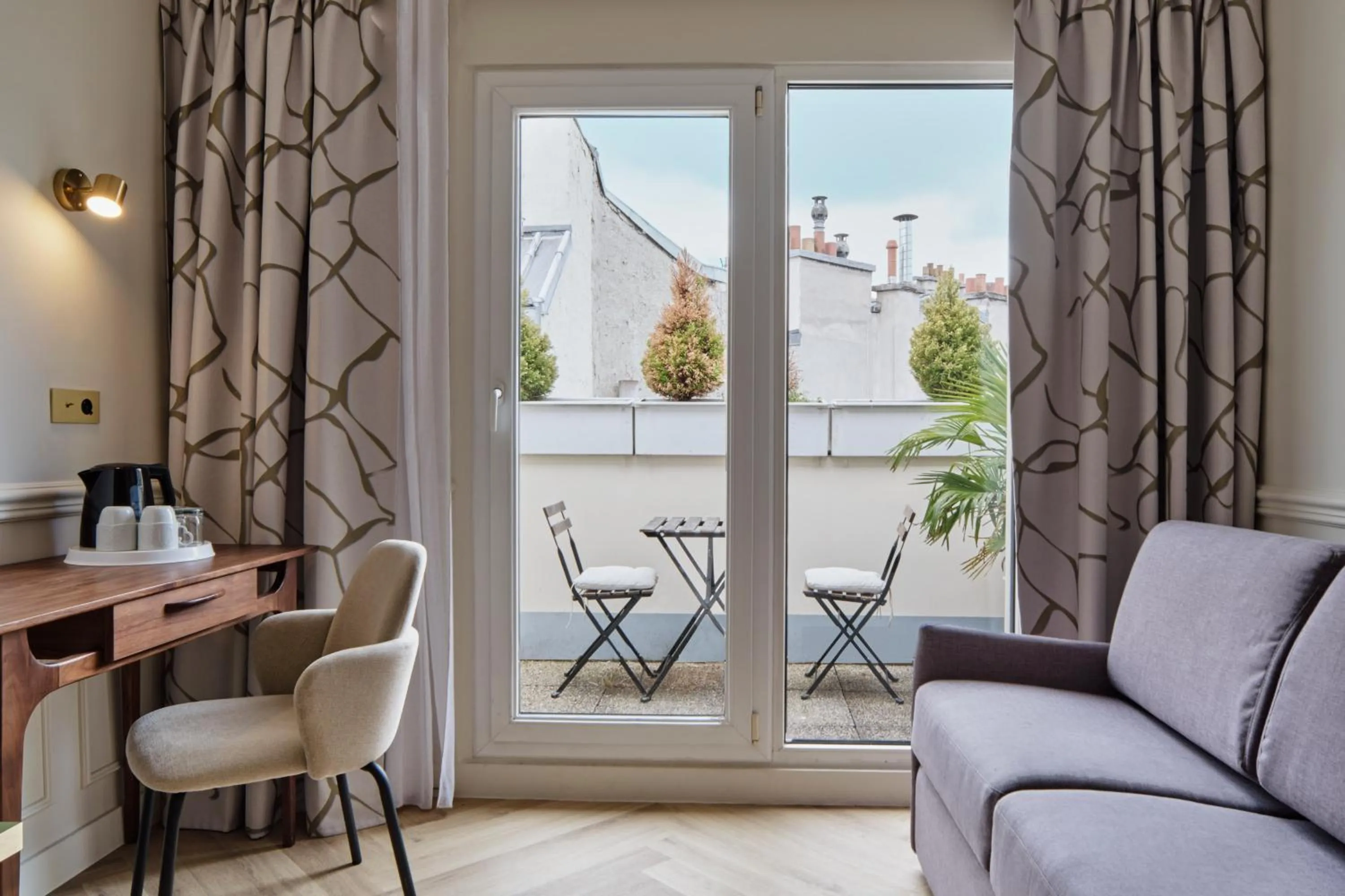 Bedroom in Posy Hotel by Happyculture