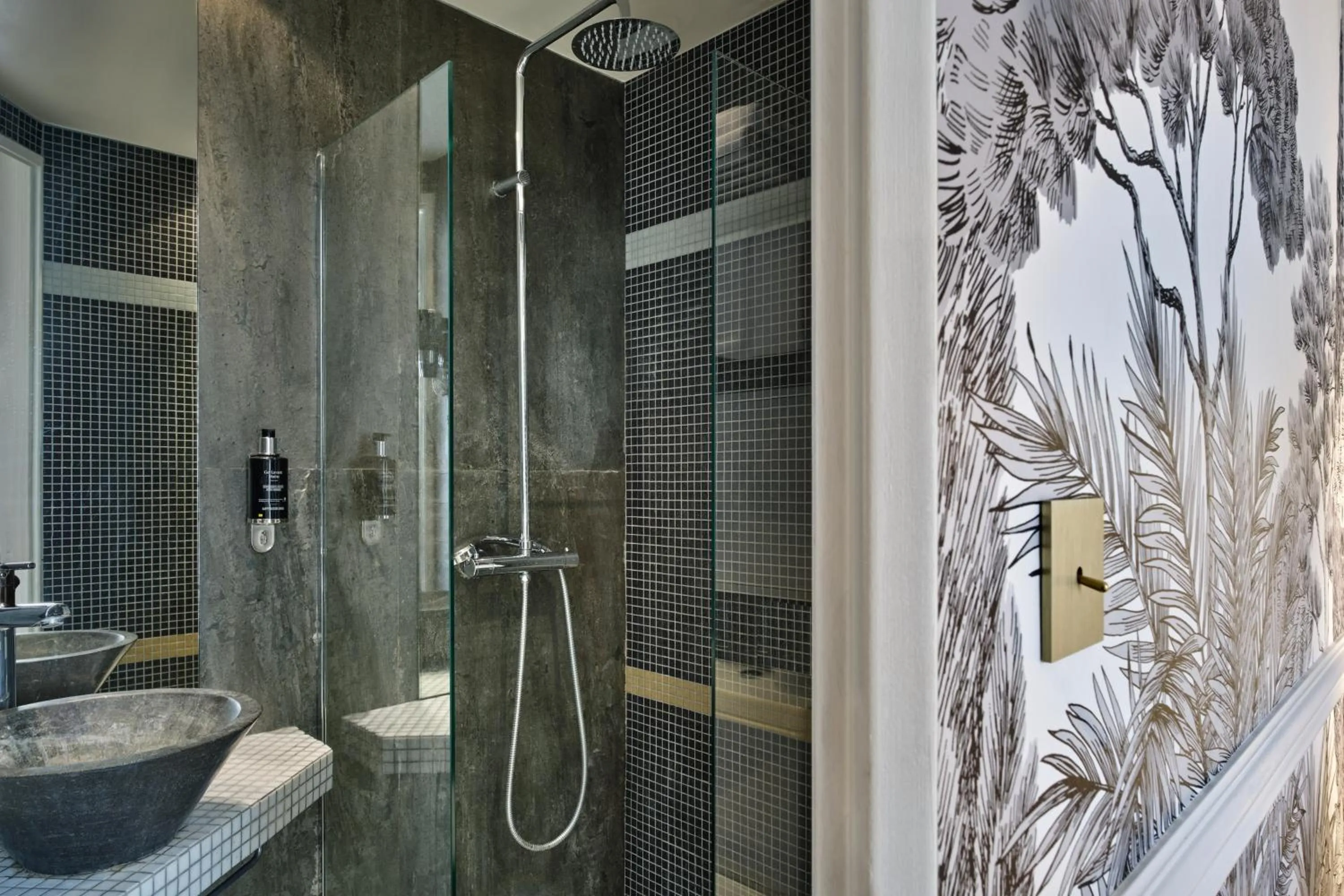 Bathroom in Posy Hotel by Happyculture