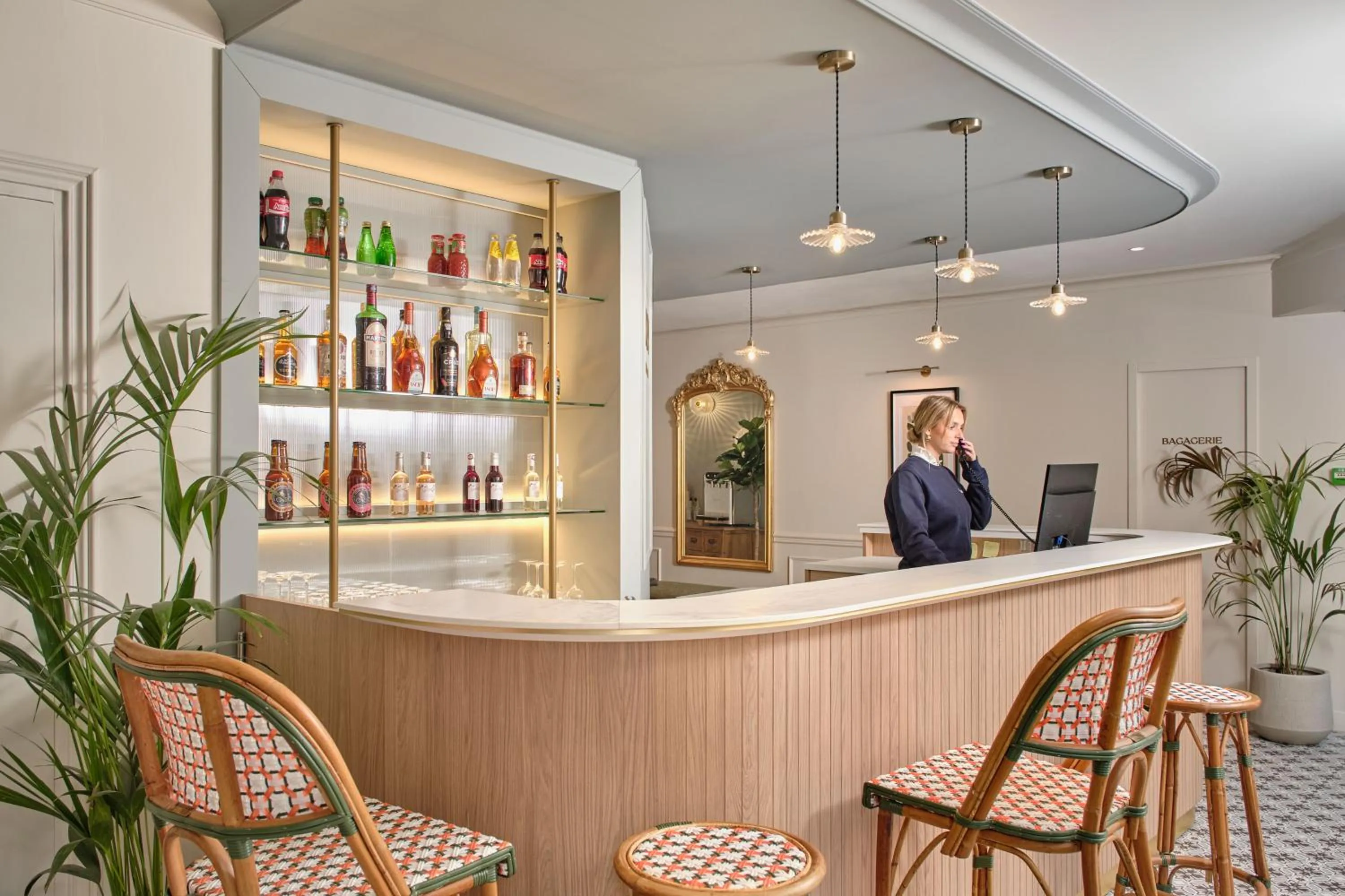 Lobby or reception in Posy Hotel by Happyculture