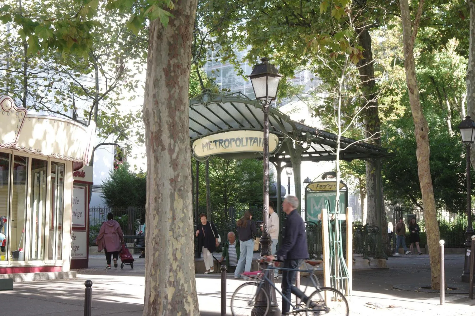 Neighbourhood in Hôtel Regyn's Montmartre