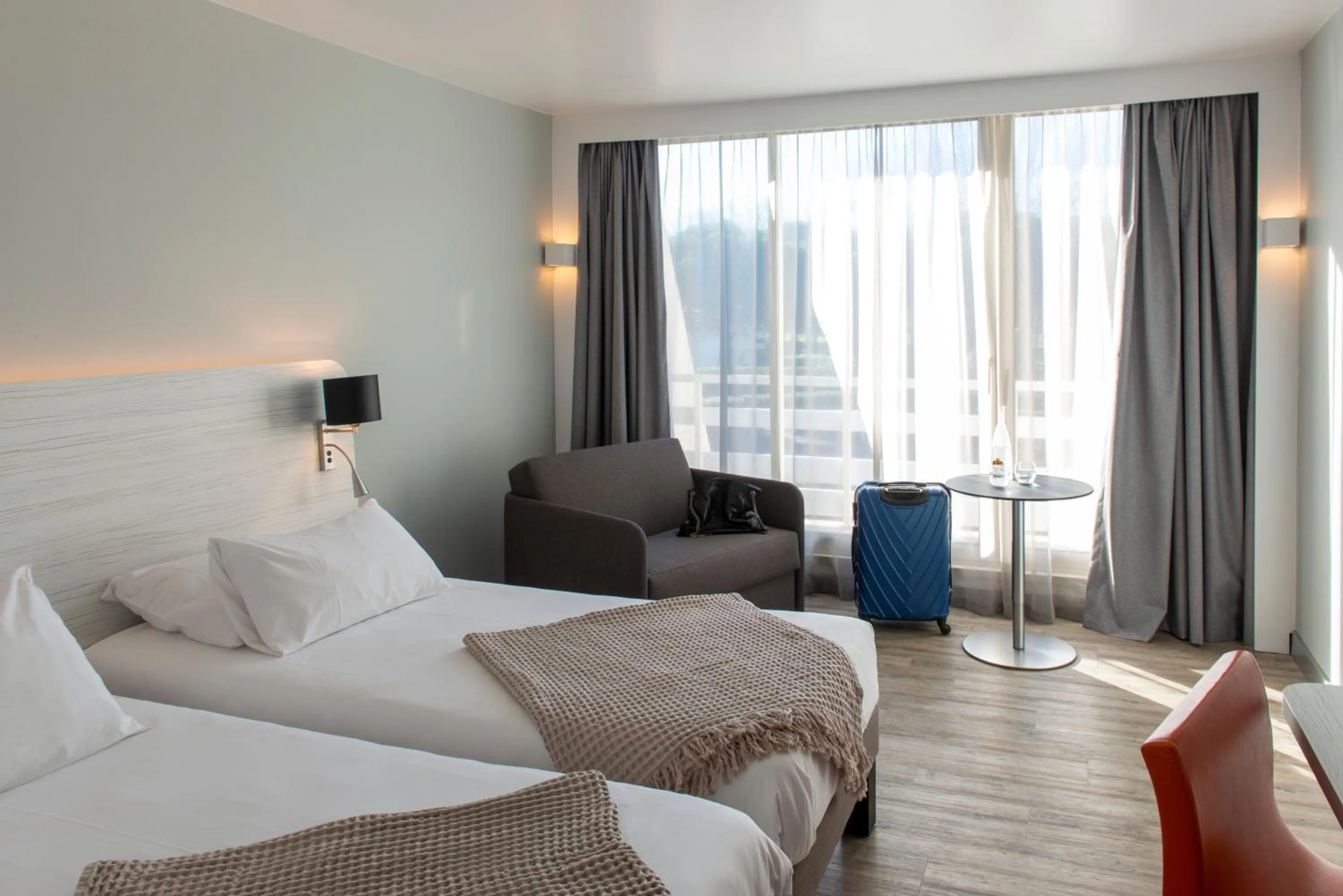 Bedroom, Bed in Novotel La Grande Motte Golf