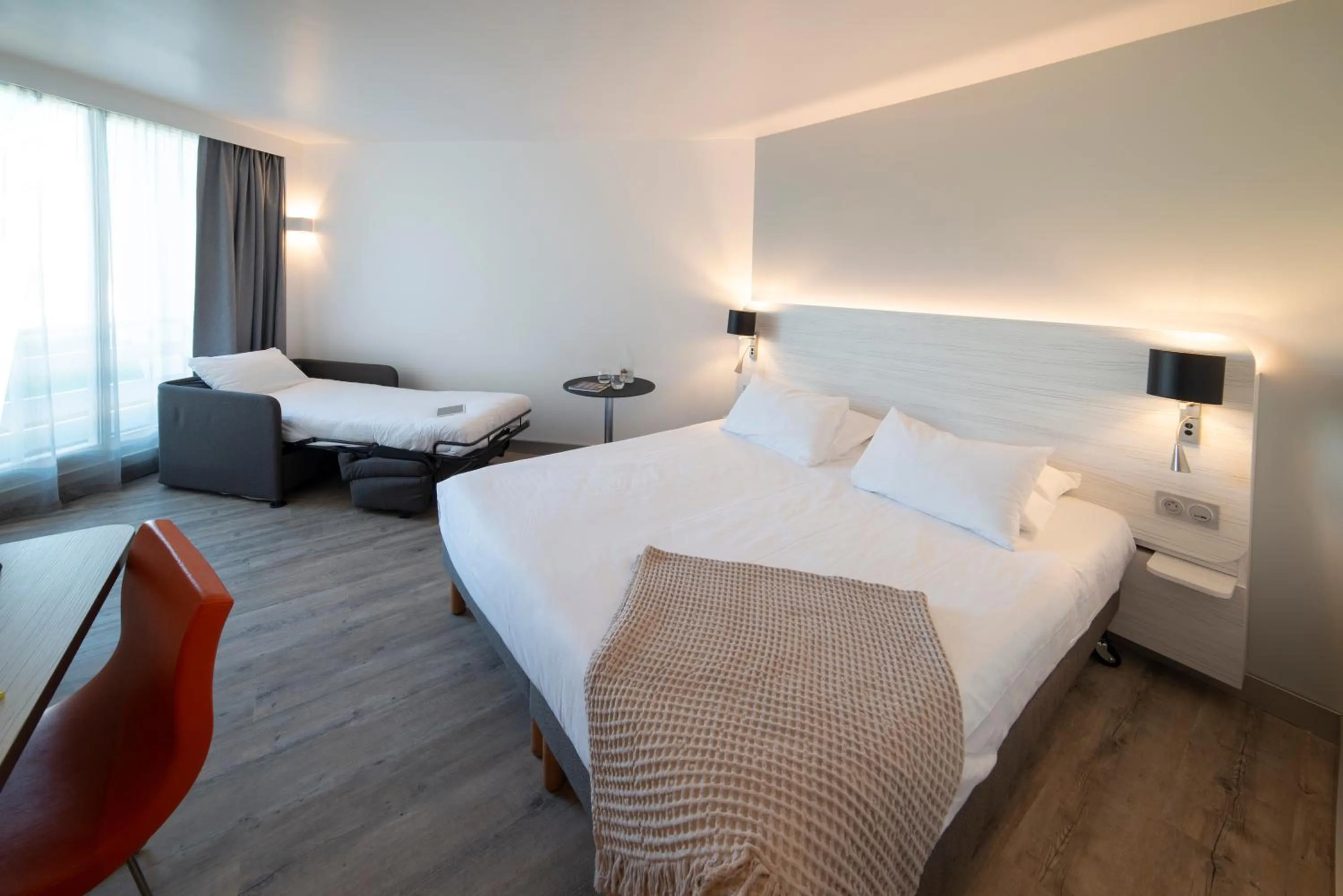 Bedroom, Bed in Novotel La Grande Motte Golf