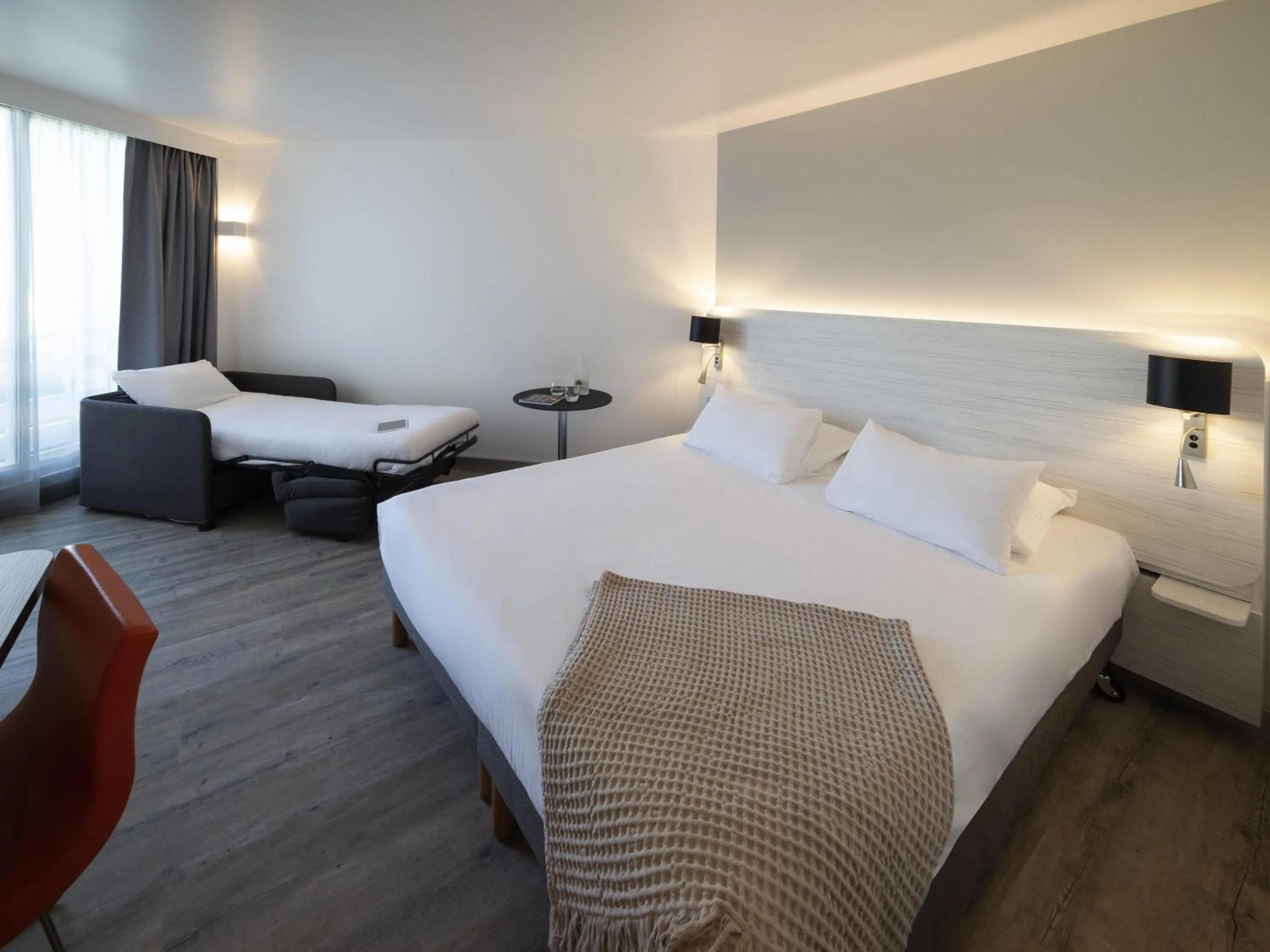 Bedroom, Bed in Novotel La Grande Motte Golf