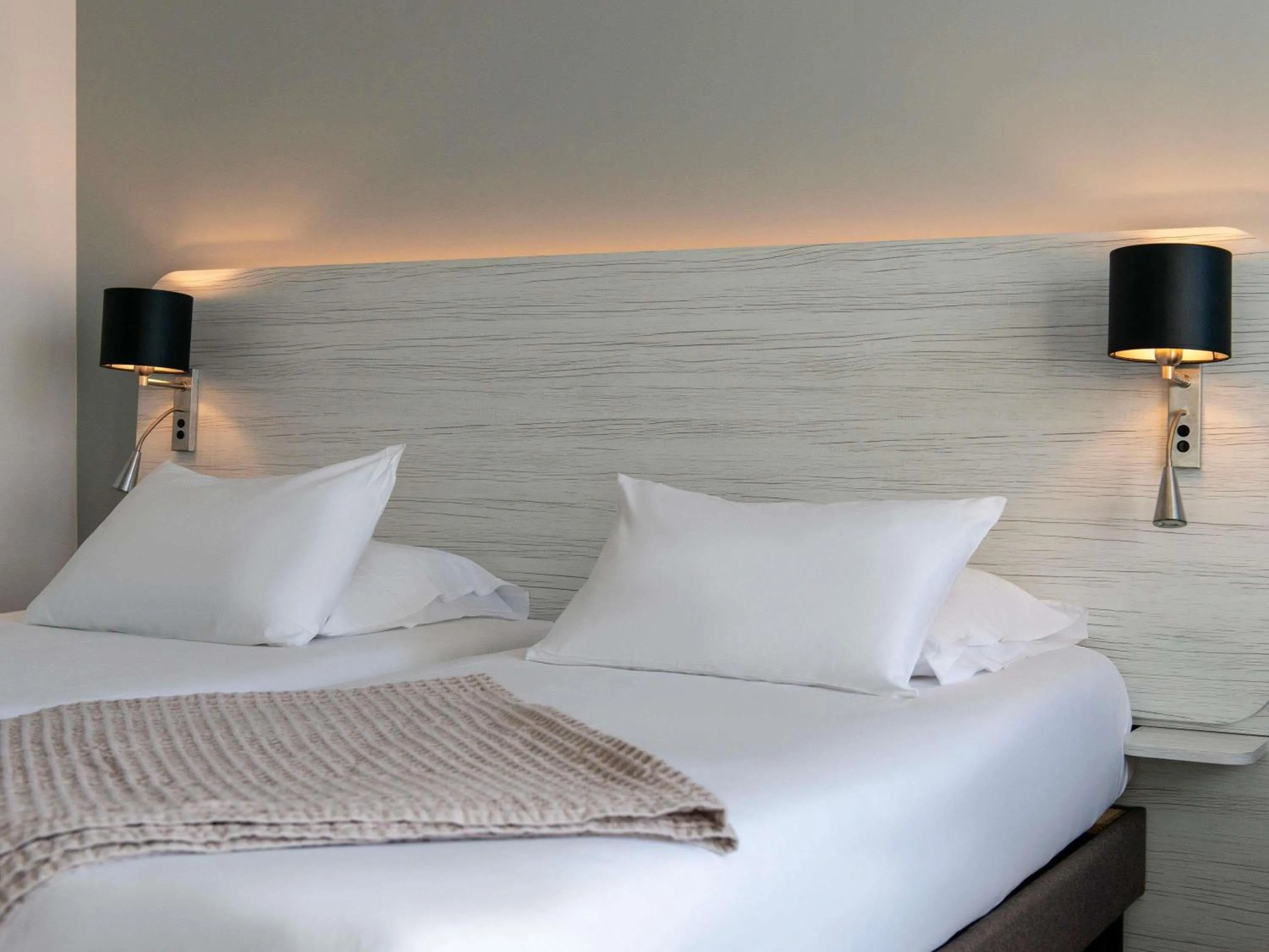 Bedroom, Bed in Novotel La Grande Motte Golf