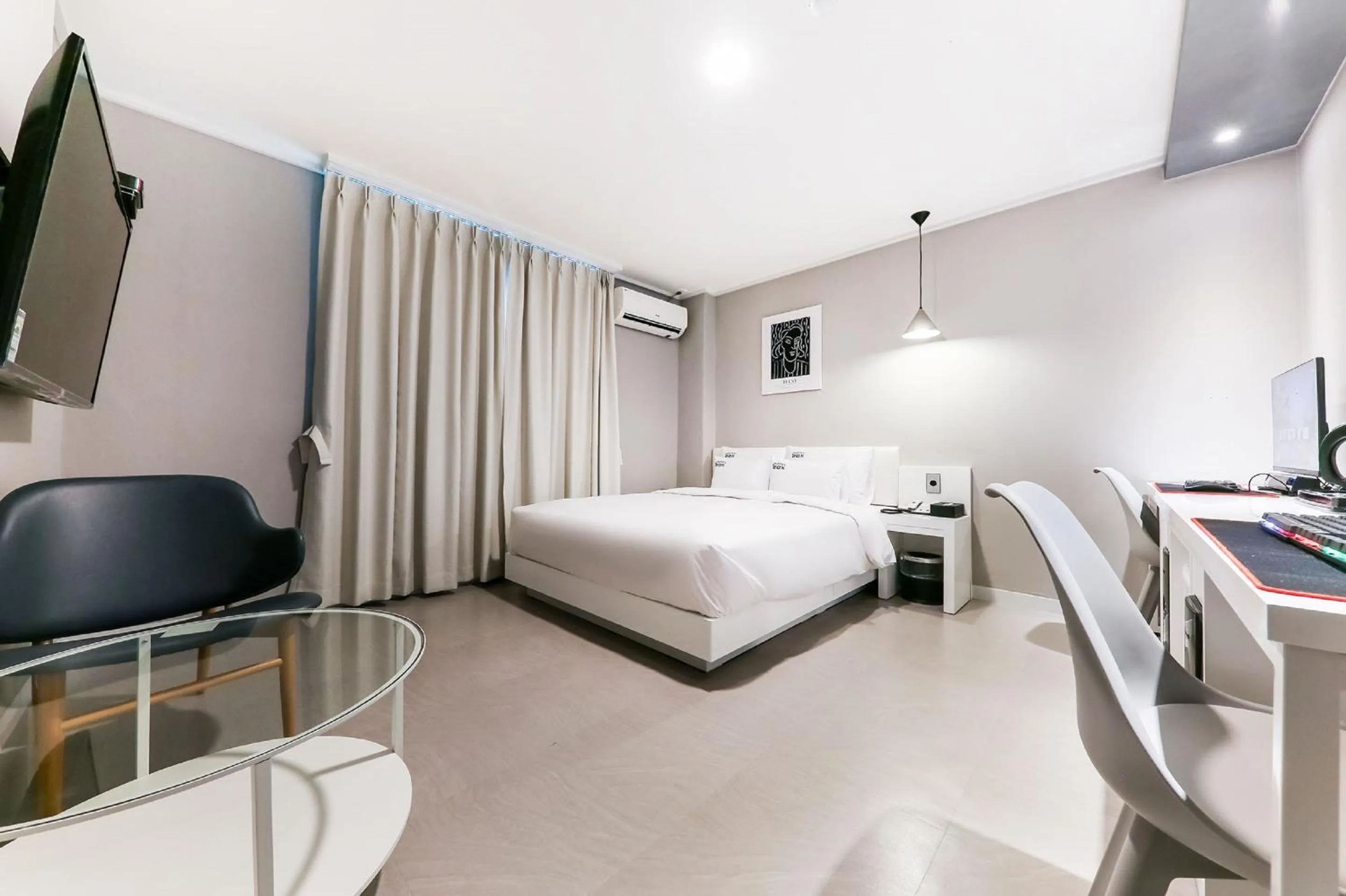 TV/Entertainment Center in hotel box