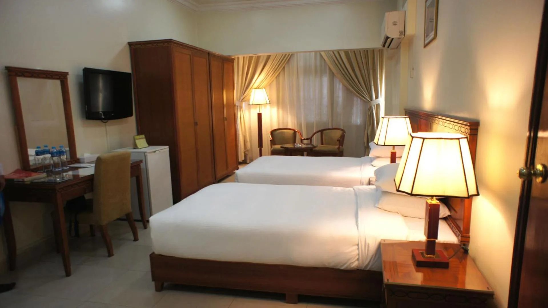 Photo of the whole room, Bed in Al Muntazah Plaza Hotel