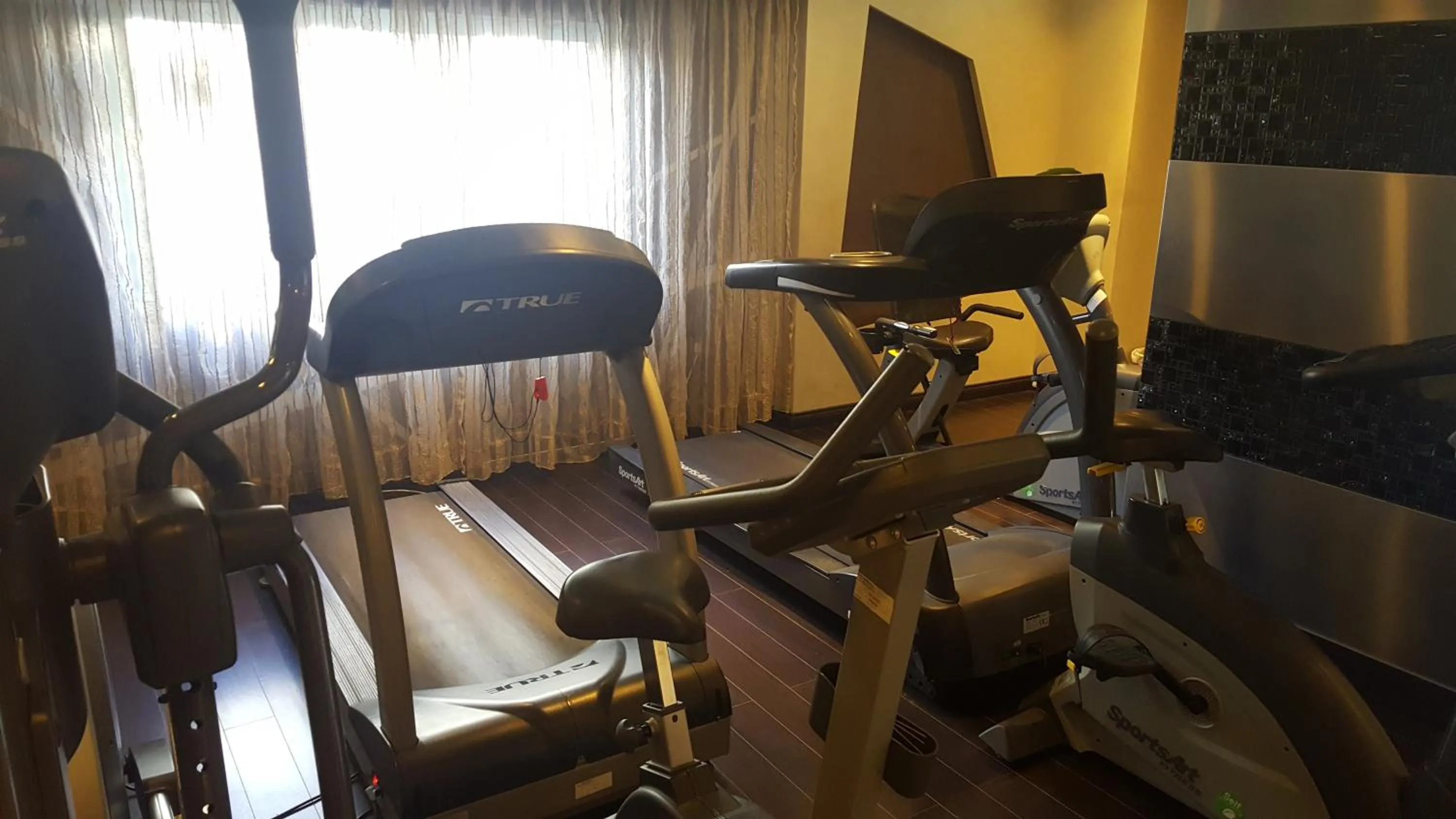 Fitness centre/facilities in Al Muntazah Plaza Hotel