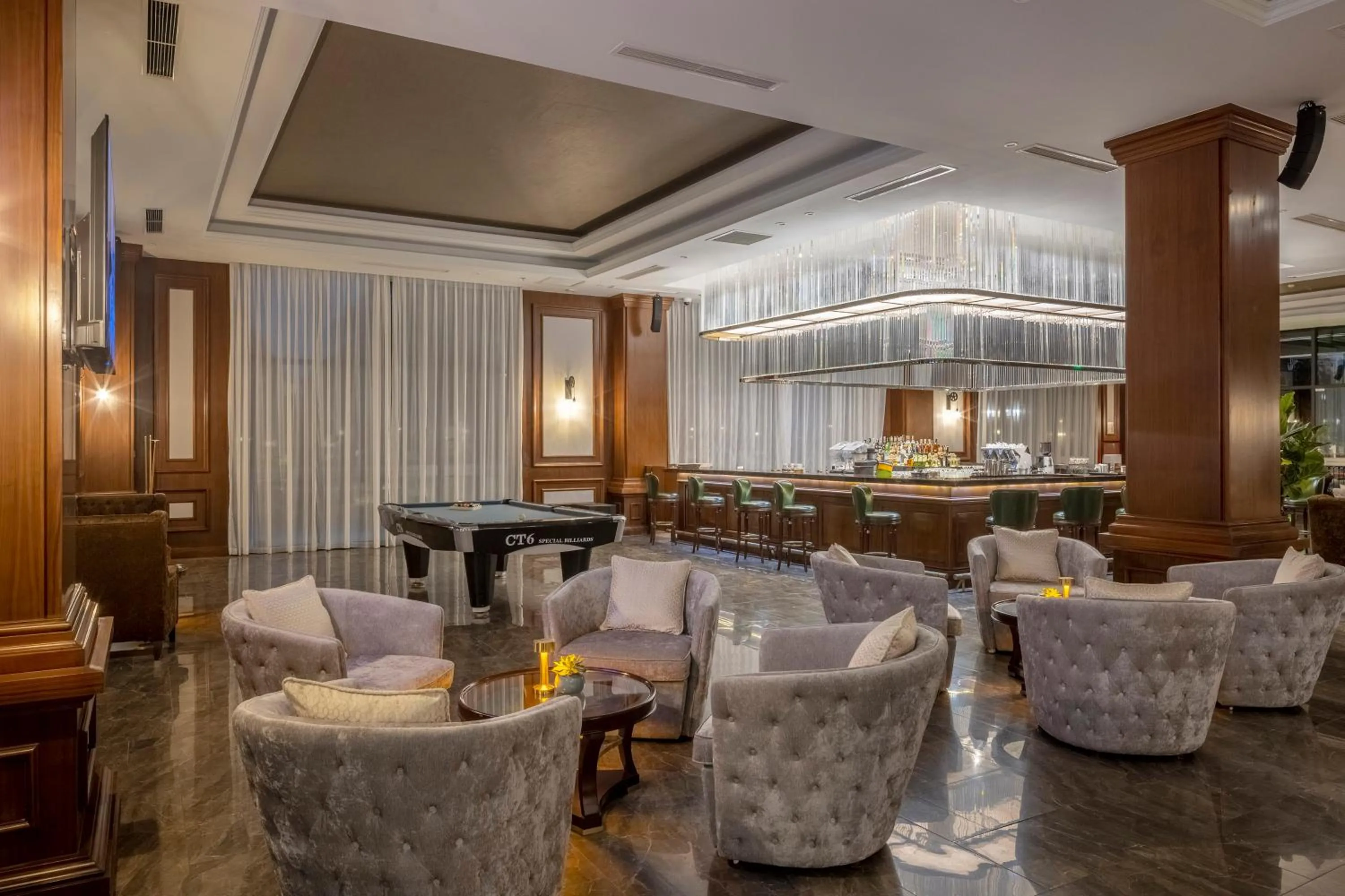 Living room in Meliá Vinpearl Hai Phong Rivera