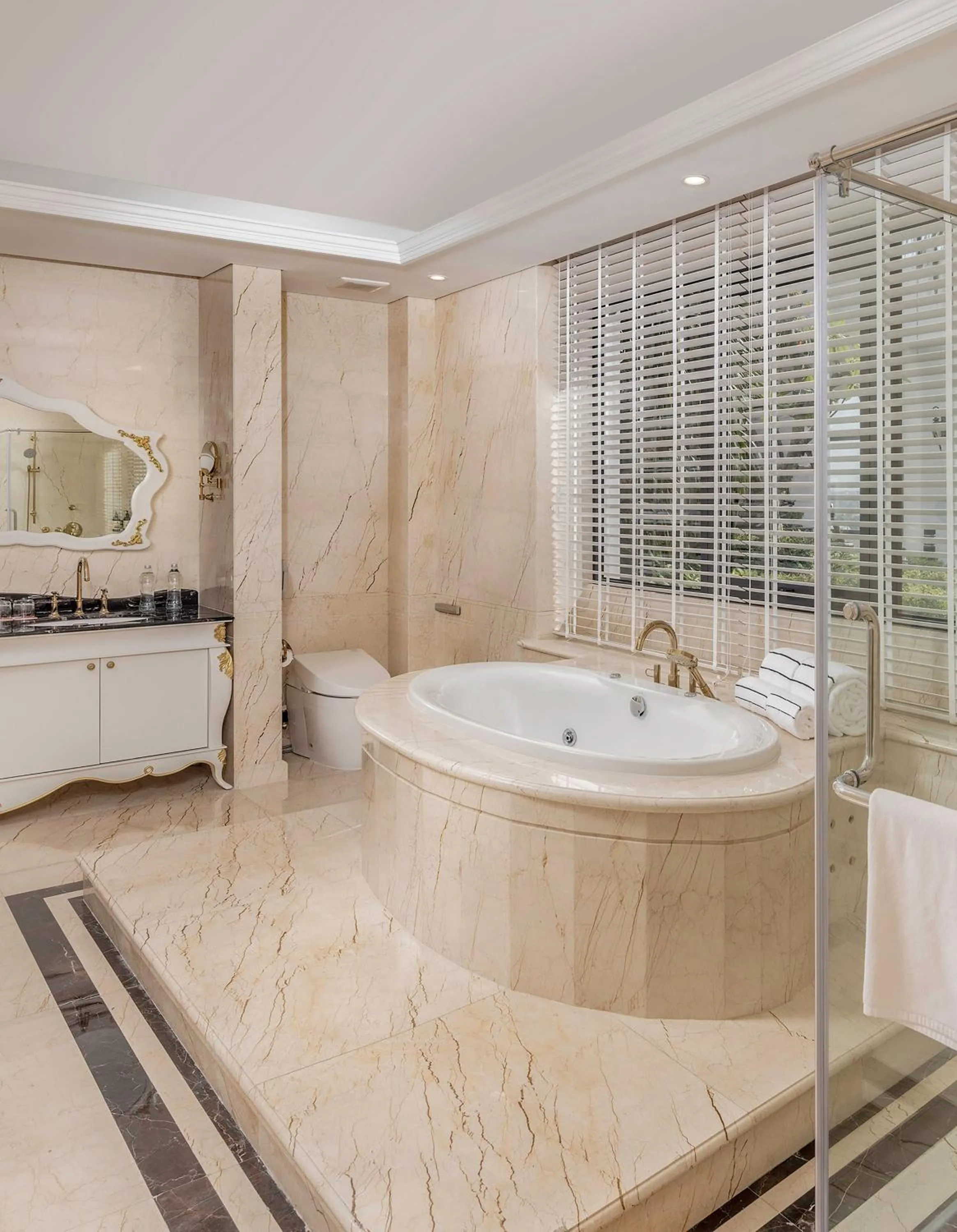 Bathroom in Meliá Vinpearl Hai Phong Rivera